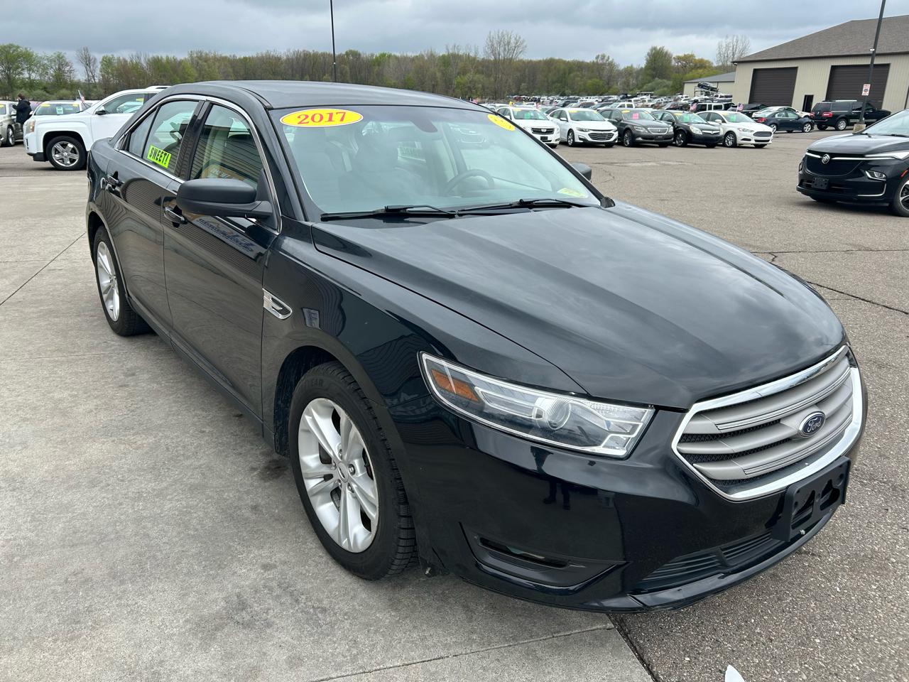Ford Taurus SE FWD 2017