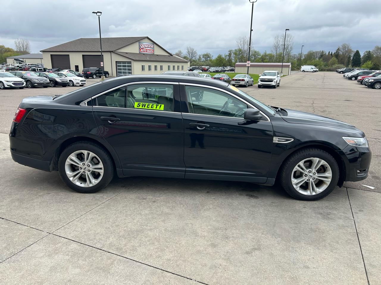 Ford Taurus SE FWD 2017