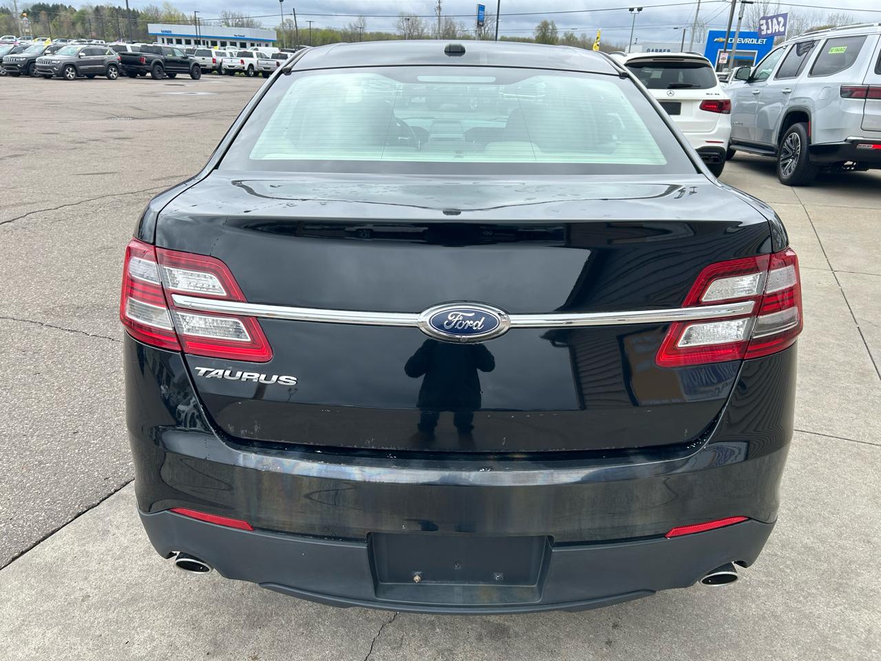 Ford Taurus SE FWD 2017