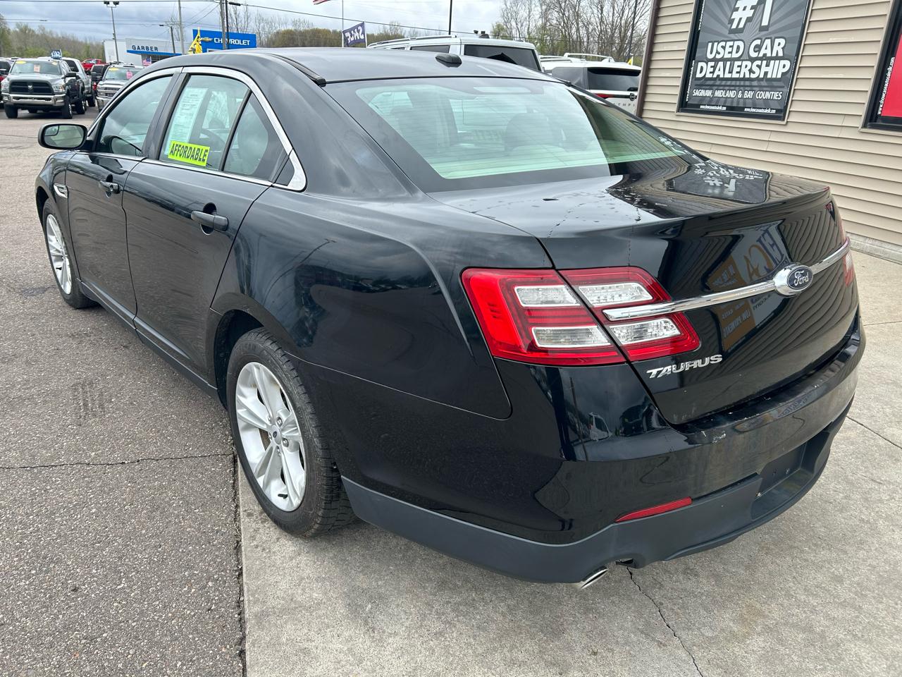 Ford Taurus SE FWD 2017