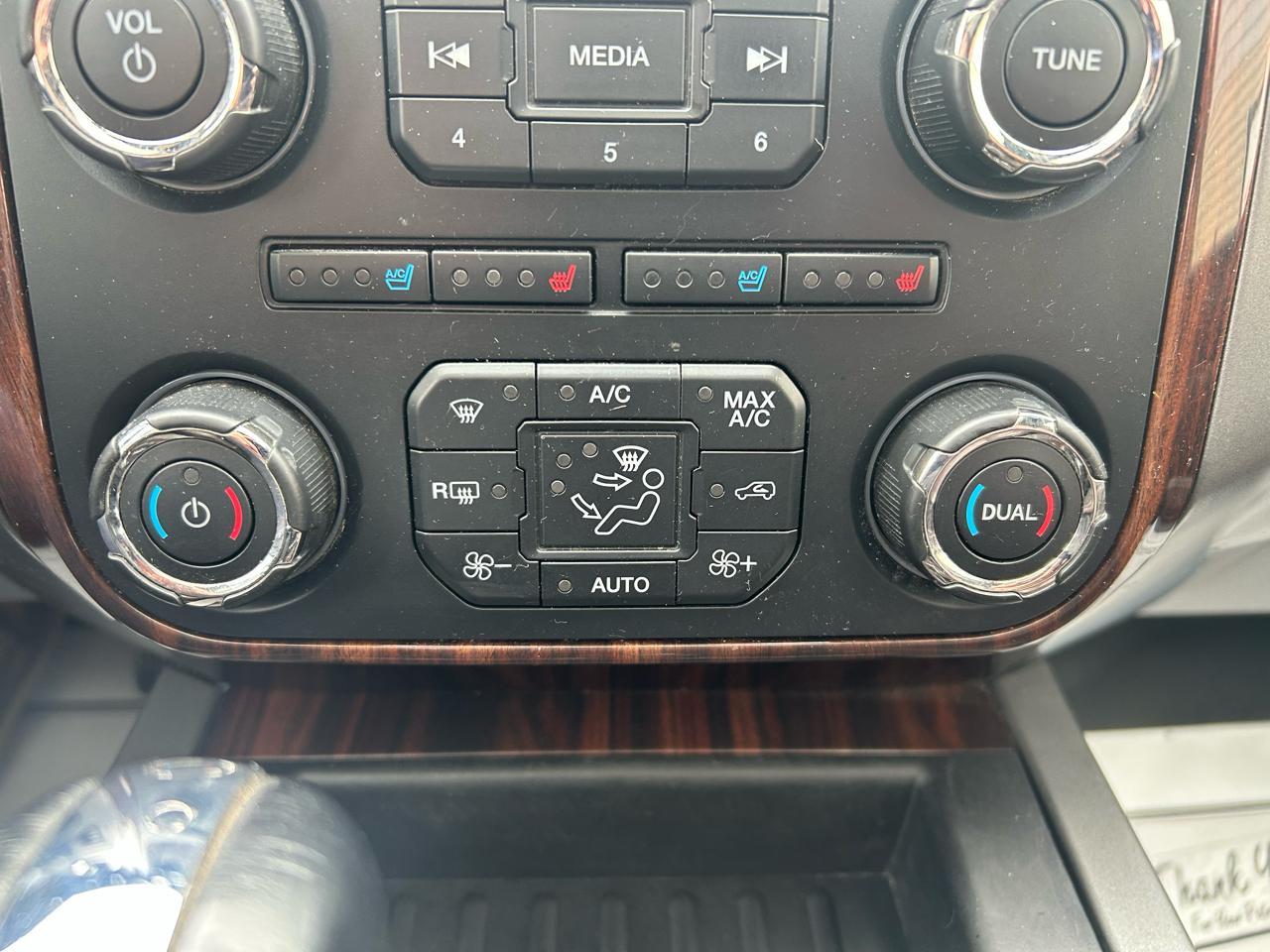 Ford Expedition EL Platinum 4WD 2015