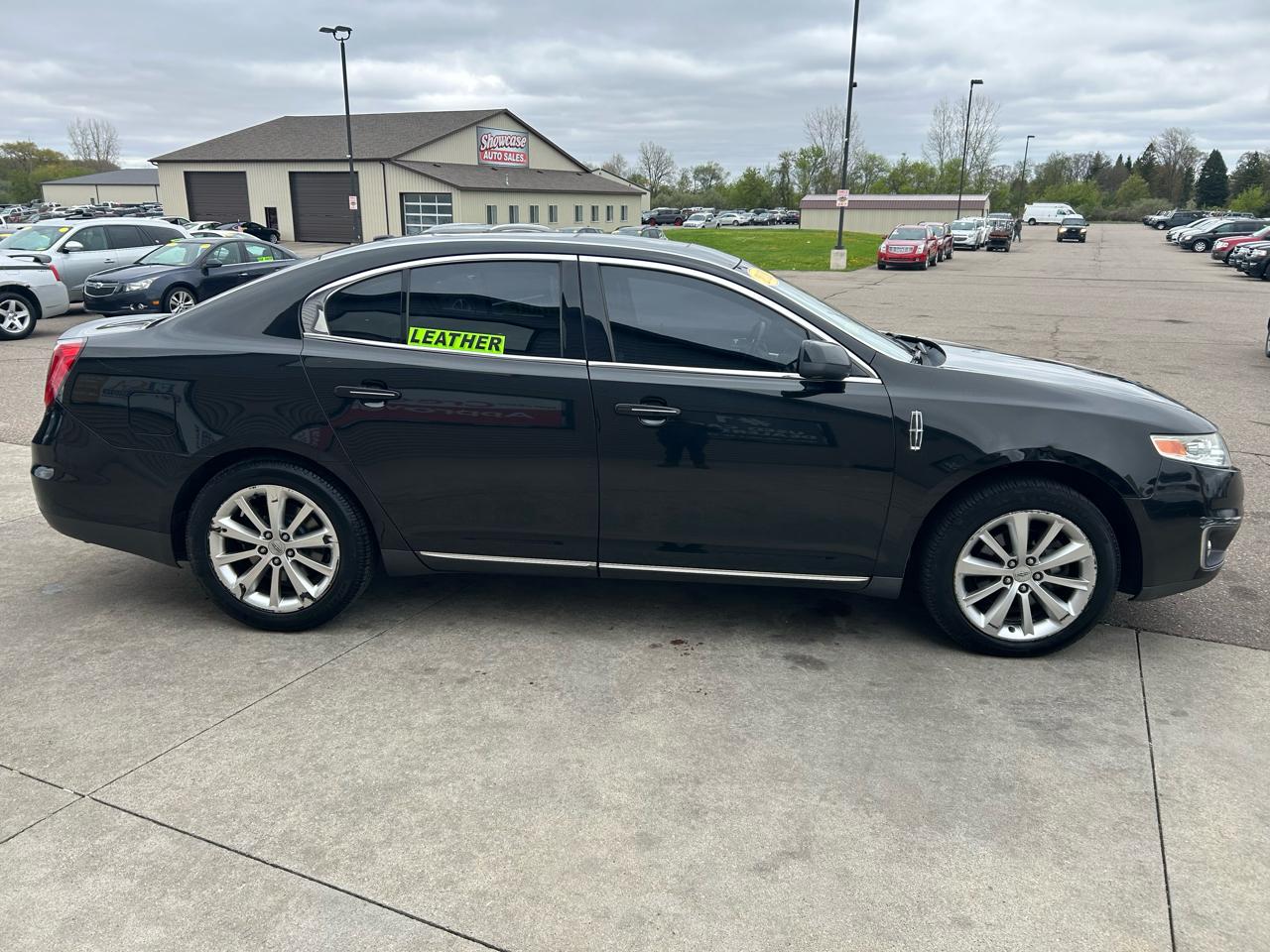 Lincoln MKS 3.5L with EcoBoost AWD 2011