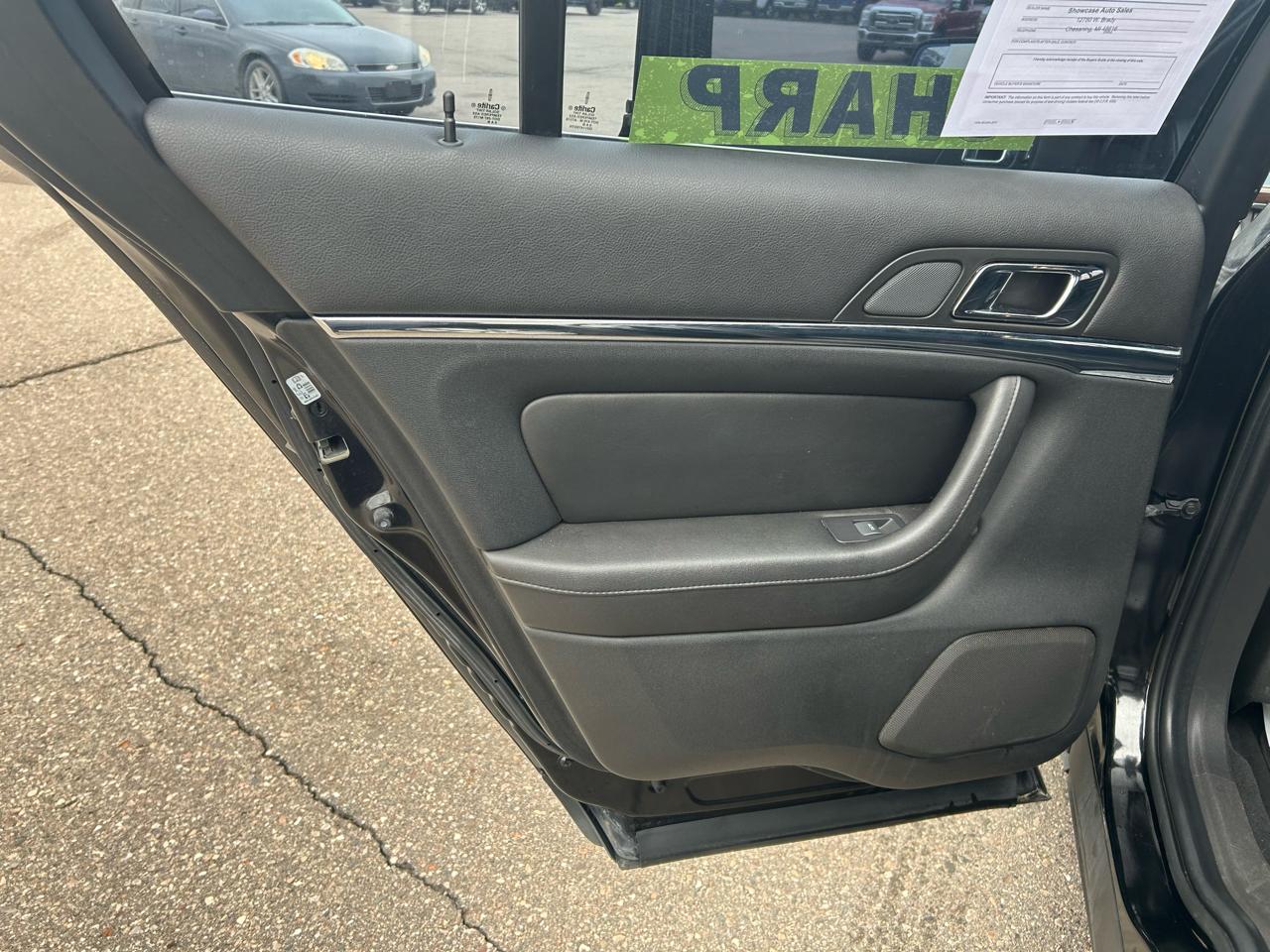 Lincoln MKS 3.5L with EcoBoost AWD 2011