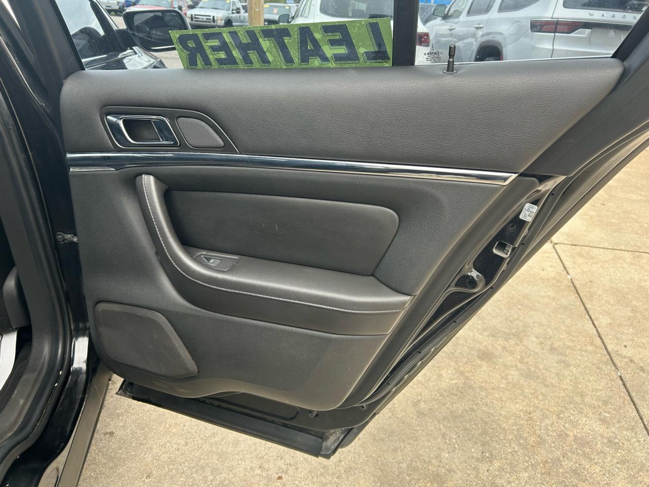 Lincoln MKS 3.5L with EcoBoost AWD 2011