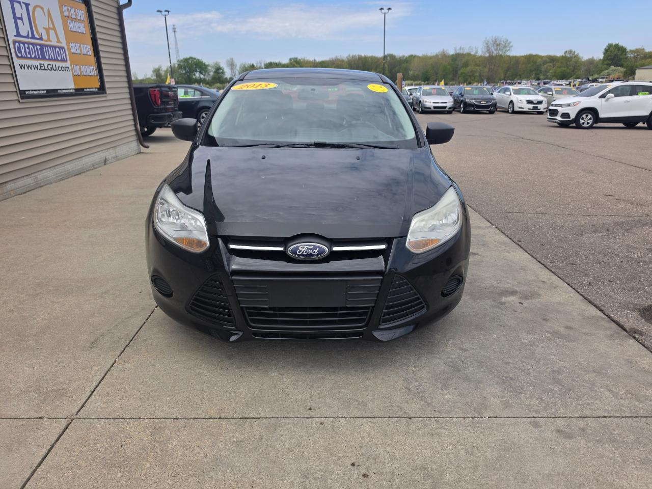 Ford Focus S Sedan 2013
