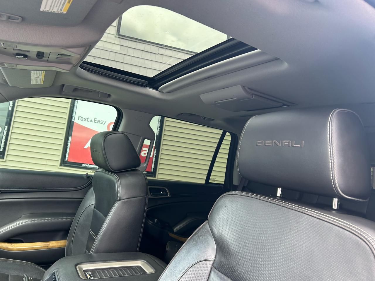 GMC Yukon Denali  2017