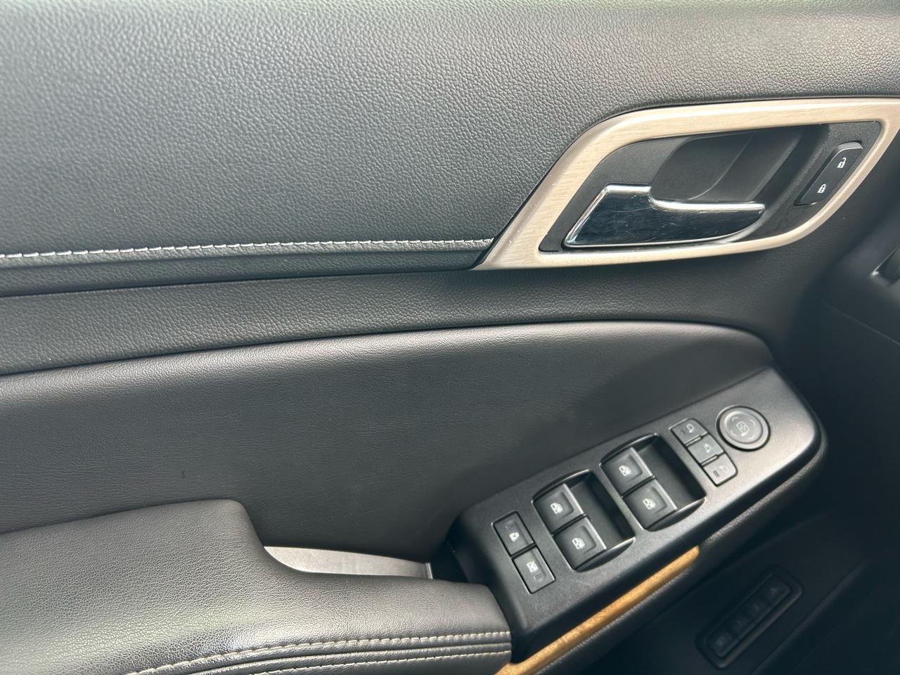 GMC Yukon Denali  2017