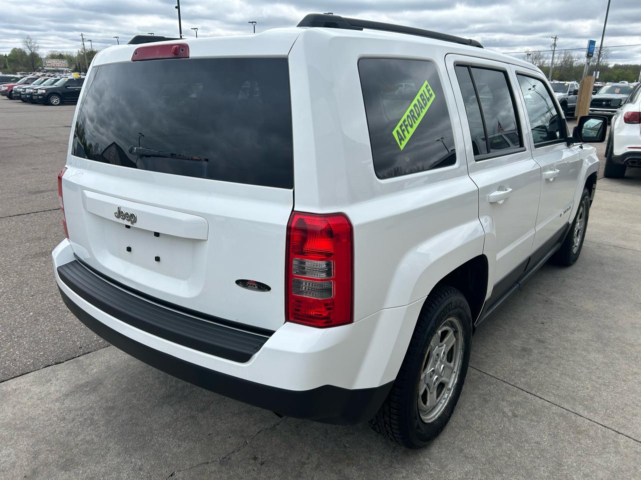 Jeep Patriot Sport 2WD 2012