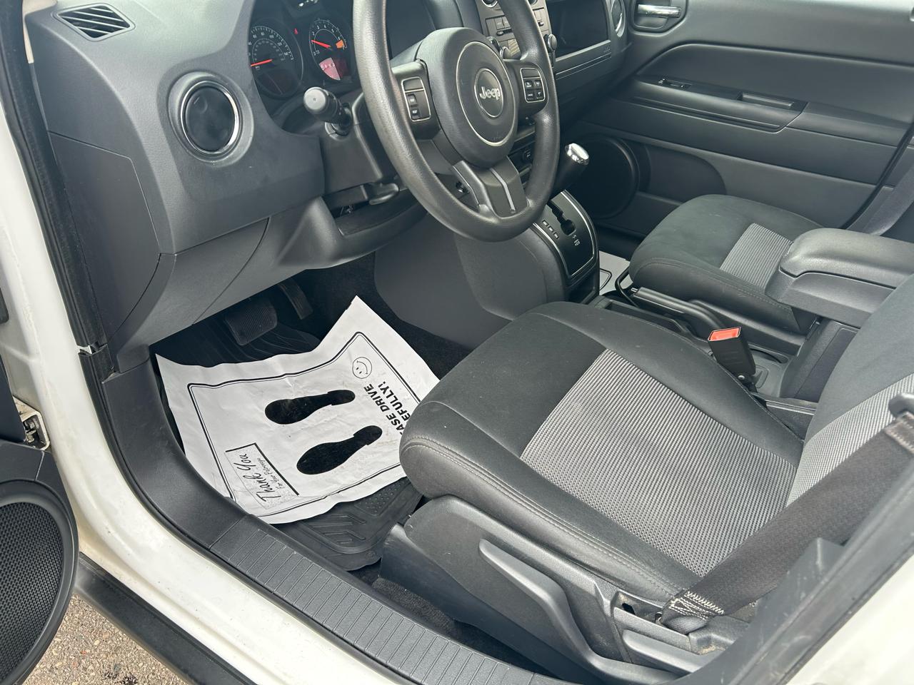 Jeep Patriot Sport 2WD 2012