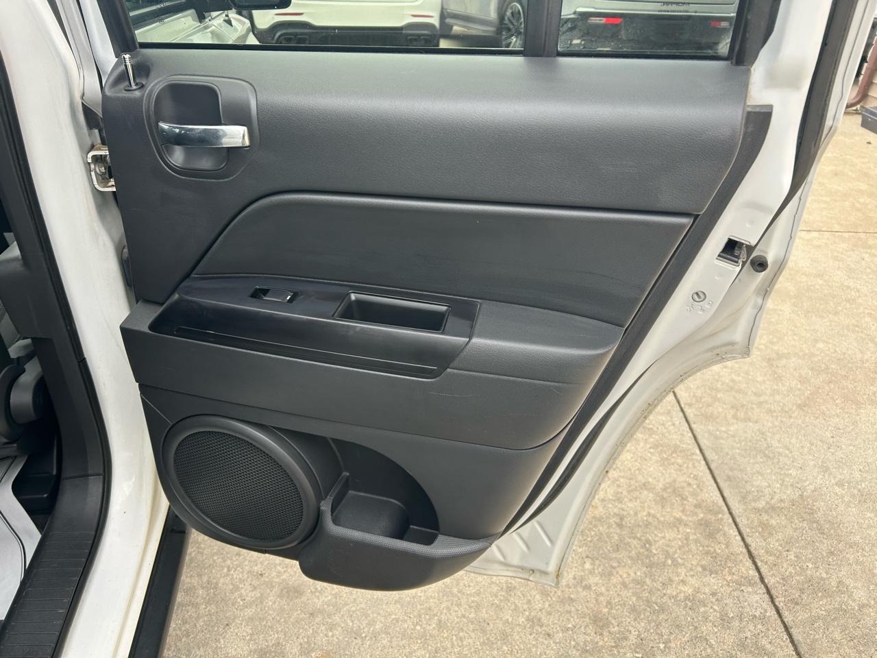 Jeep Patriot Sport 2WD 2012