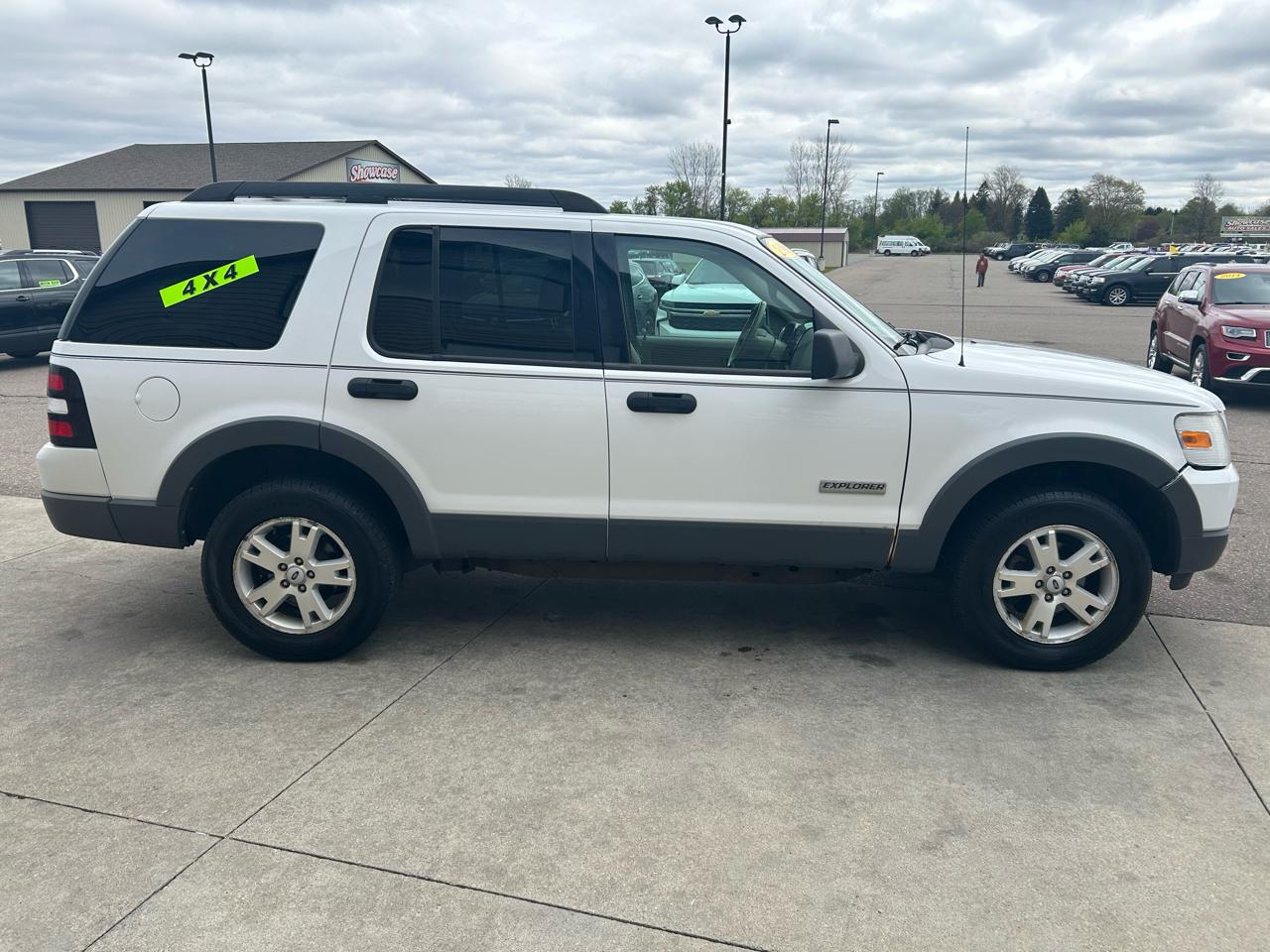 Ford Explorer XLT 4.0L 4WD 2006
