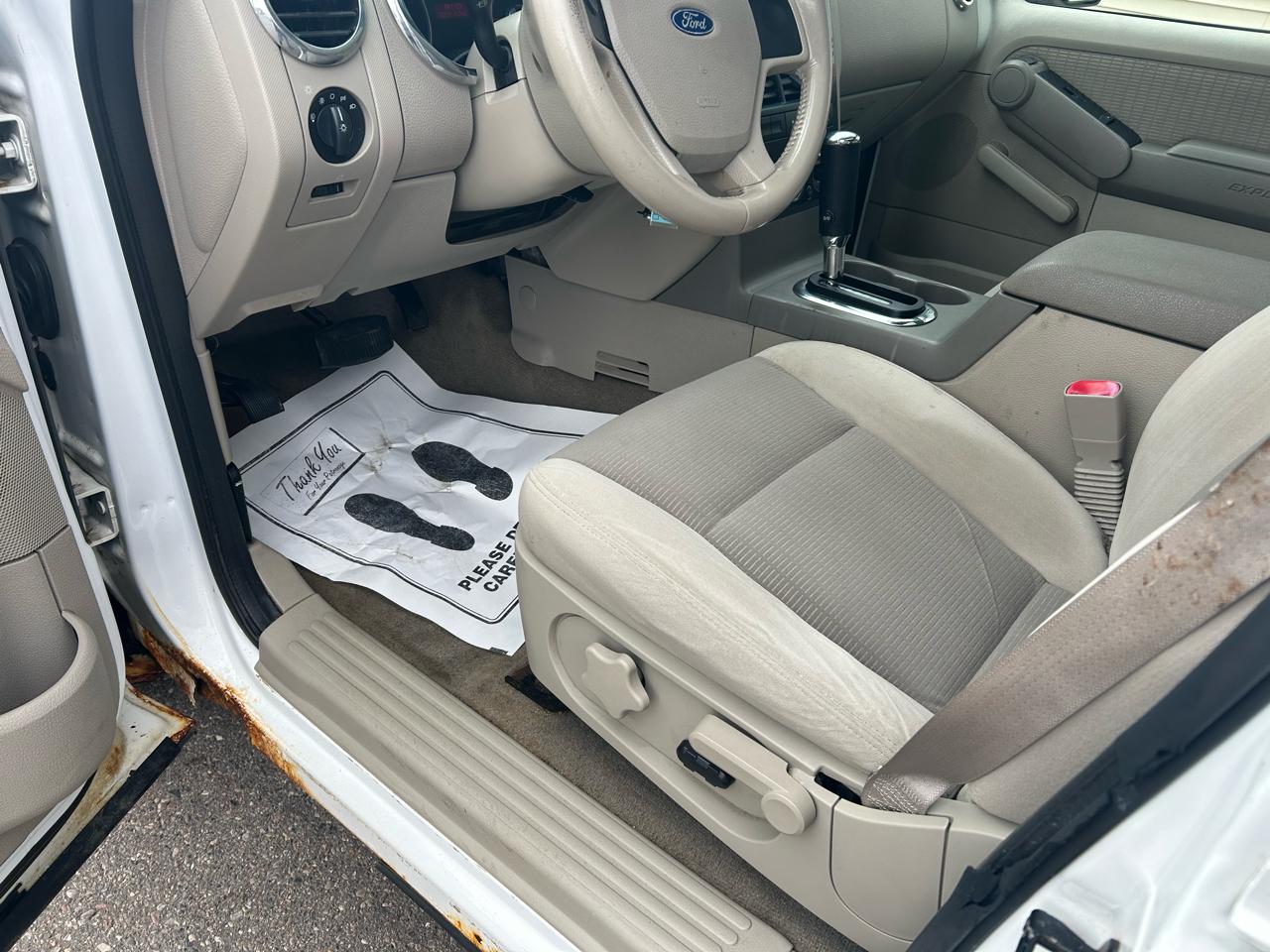 Ford Explorer XLT 4.0L 4WD 2006