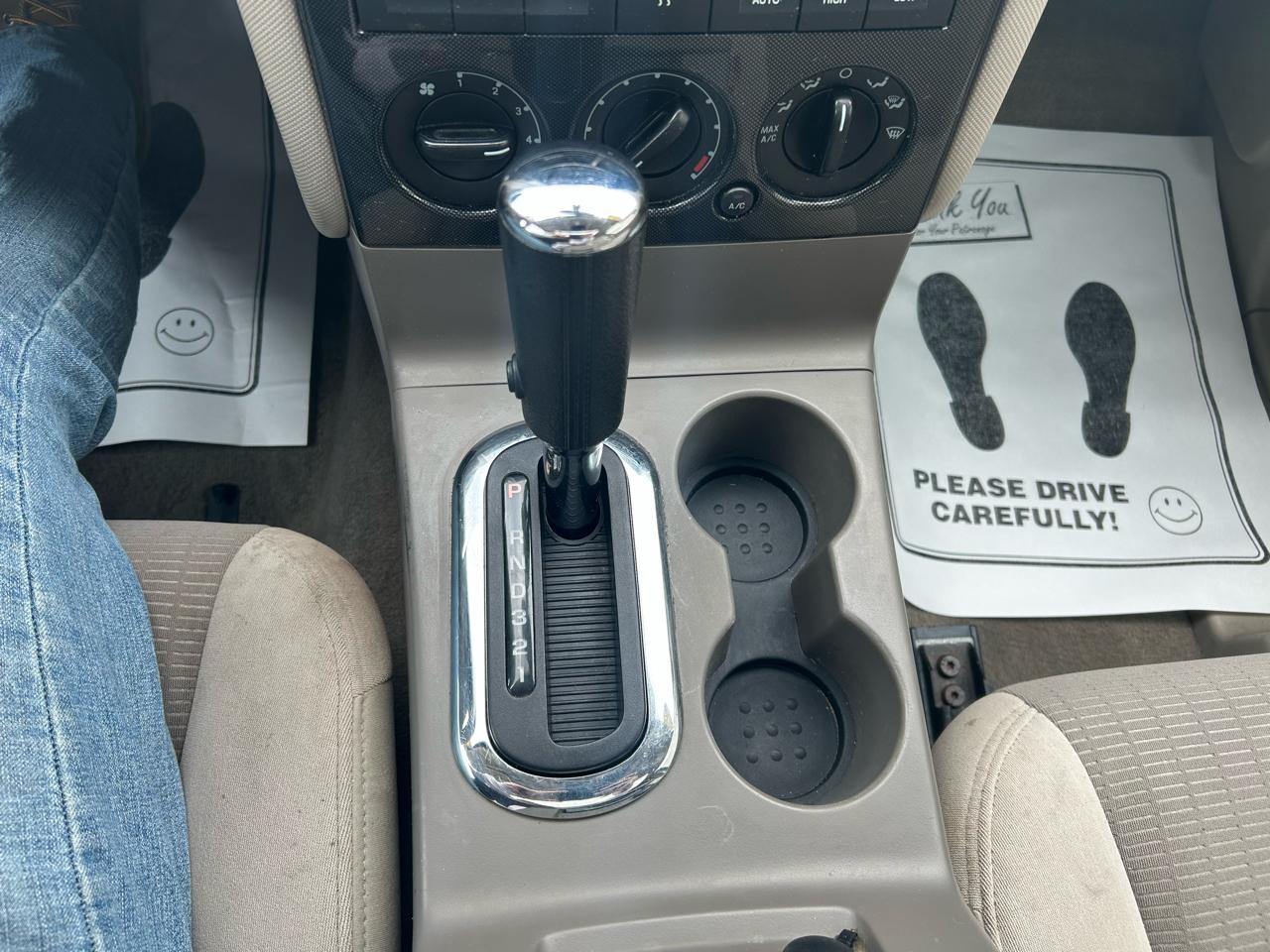 Ford Explorer XLT 4.0L 4WD 2006