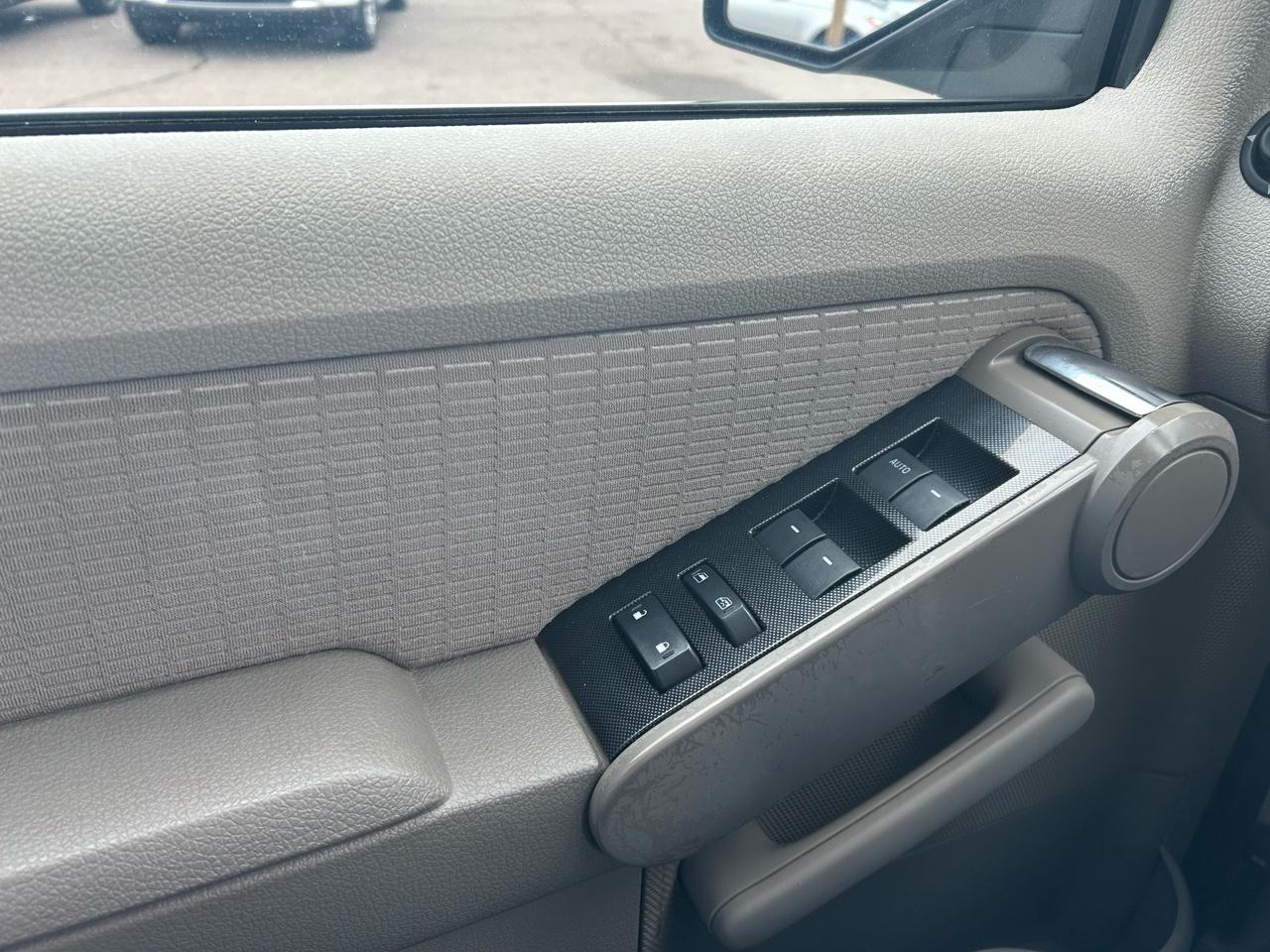 Ford Explorer XLT 4.0L 4WD 2006