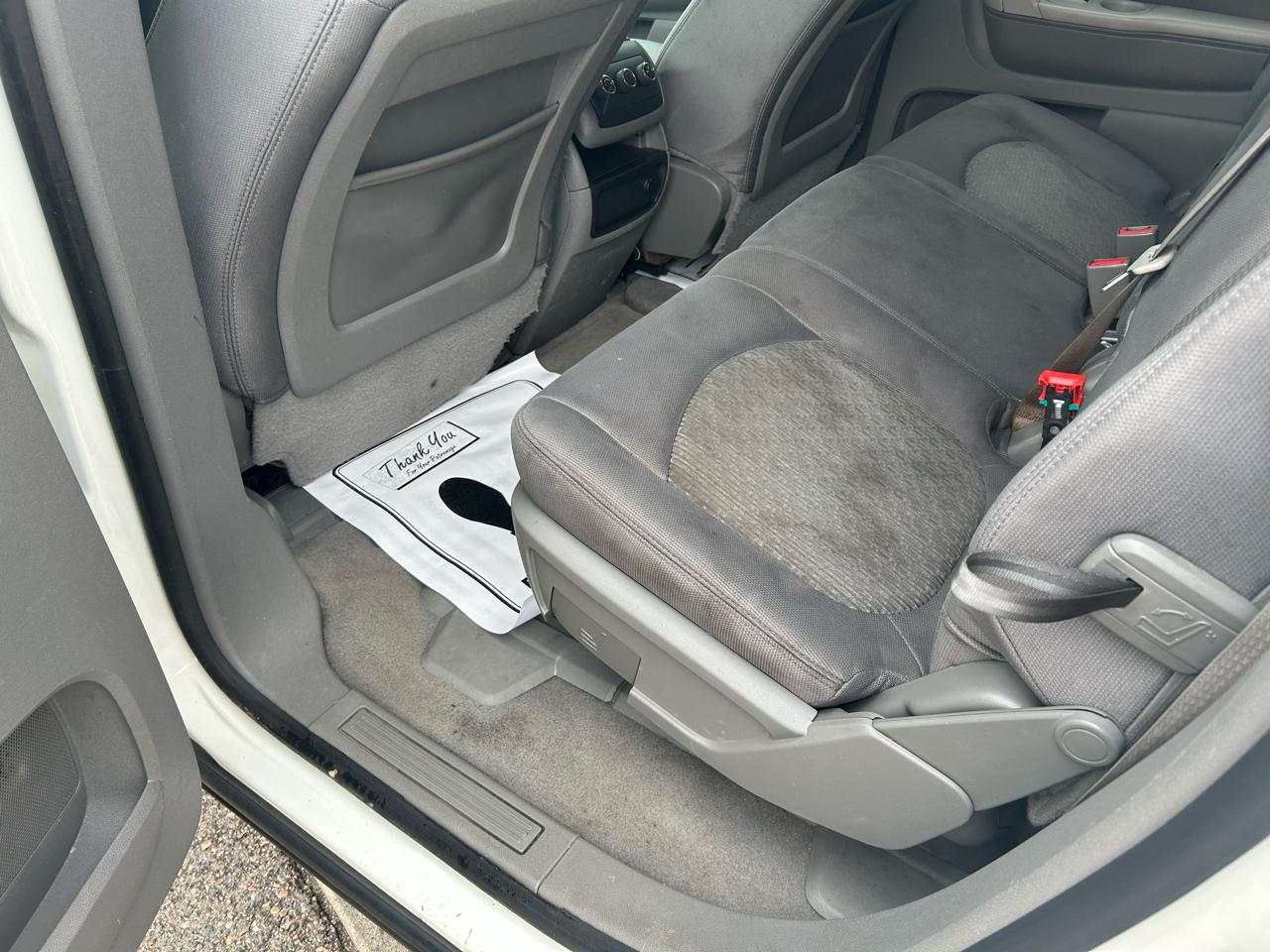 Chevrolet Traverse LS AWD 2012