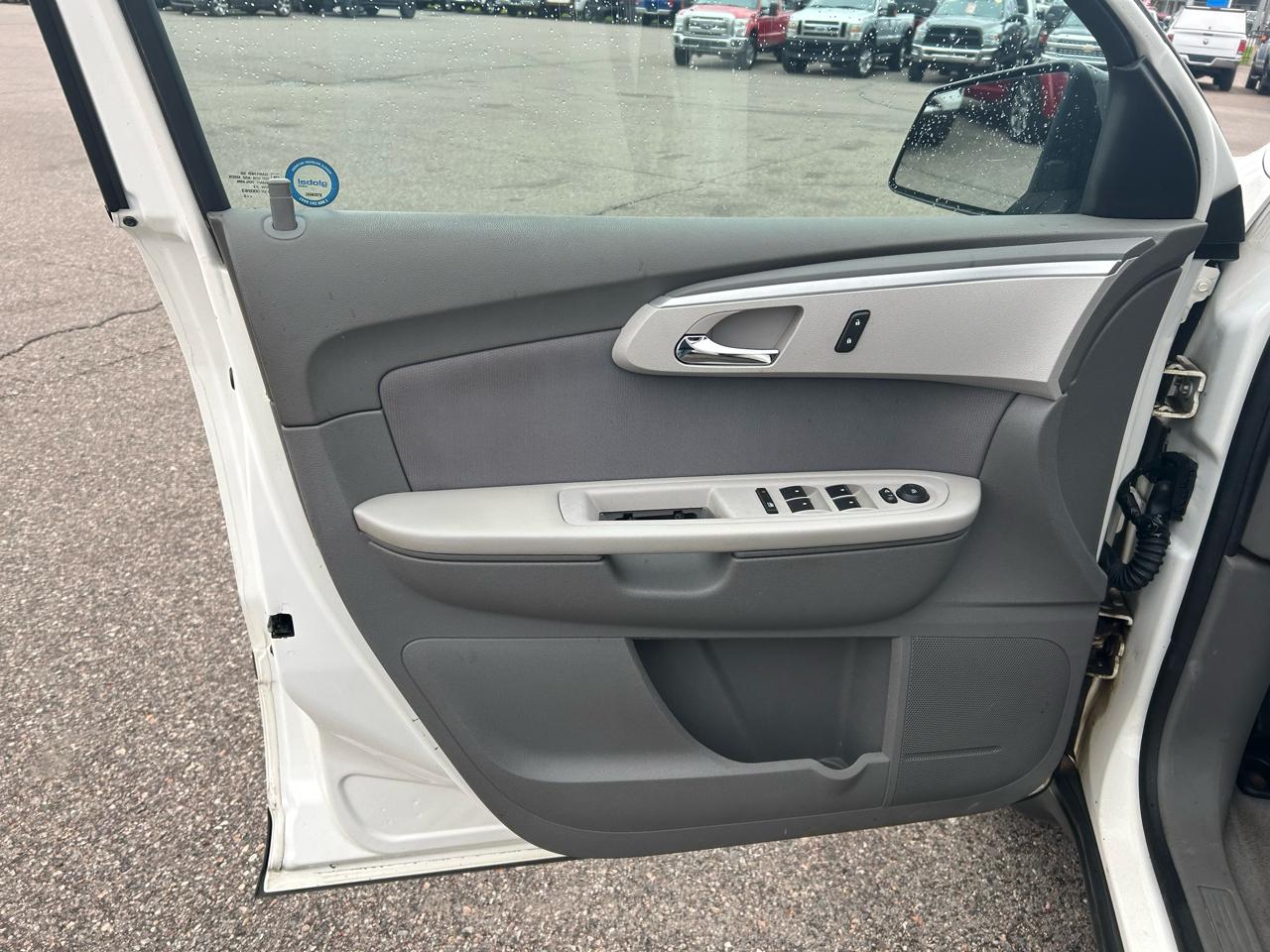 Chevrolet Traverse LS AWD 2012