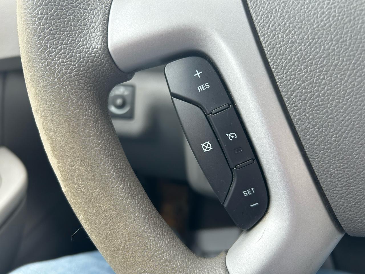 Chevrolet Traverse LS AWD 2012
