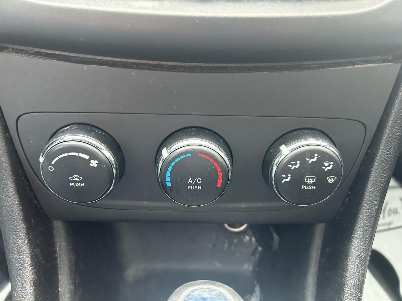 Dodge Avenger Base 2012
