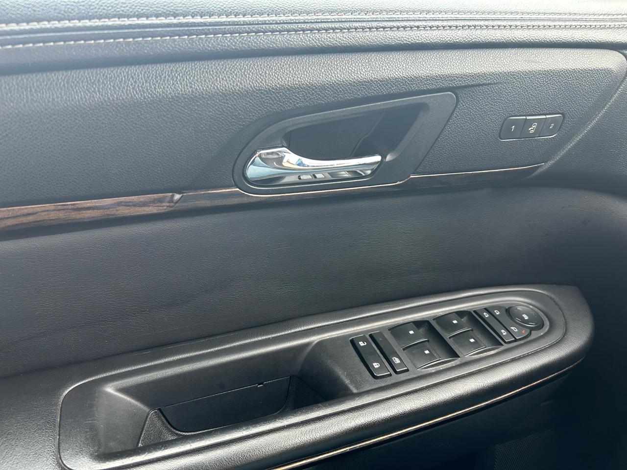 GMC Acadia Denali AWD 2013
