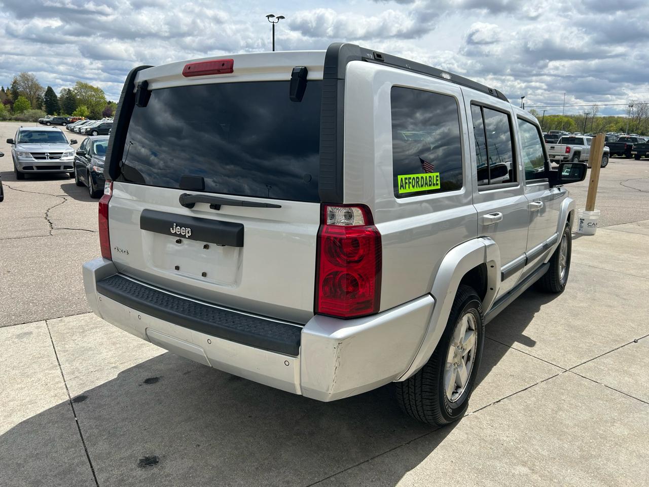 Jeep Commander Sport 4WD 2008