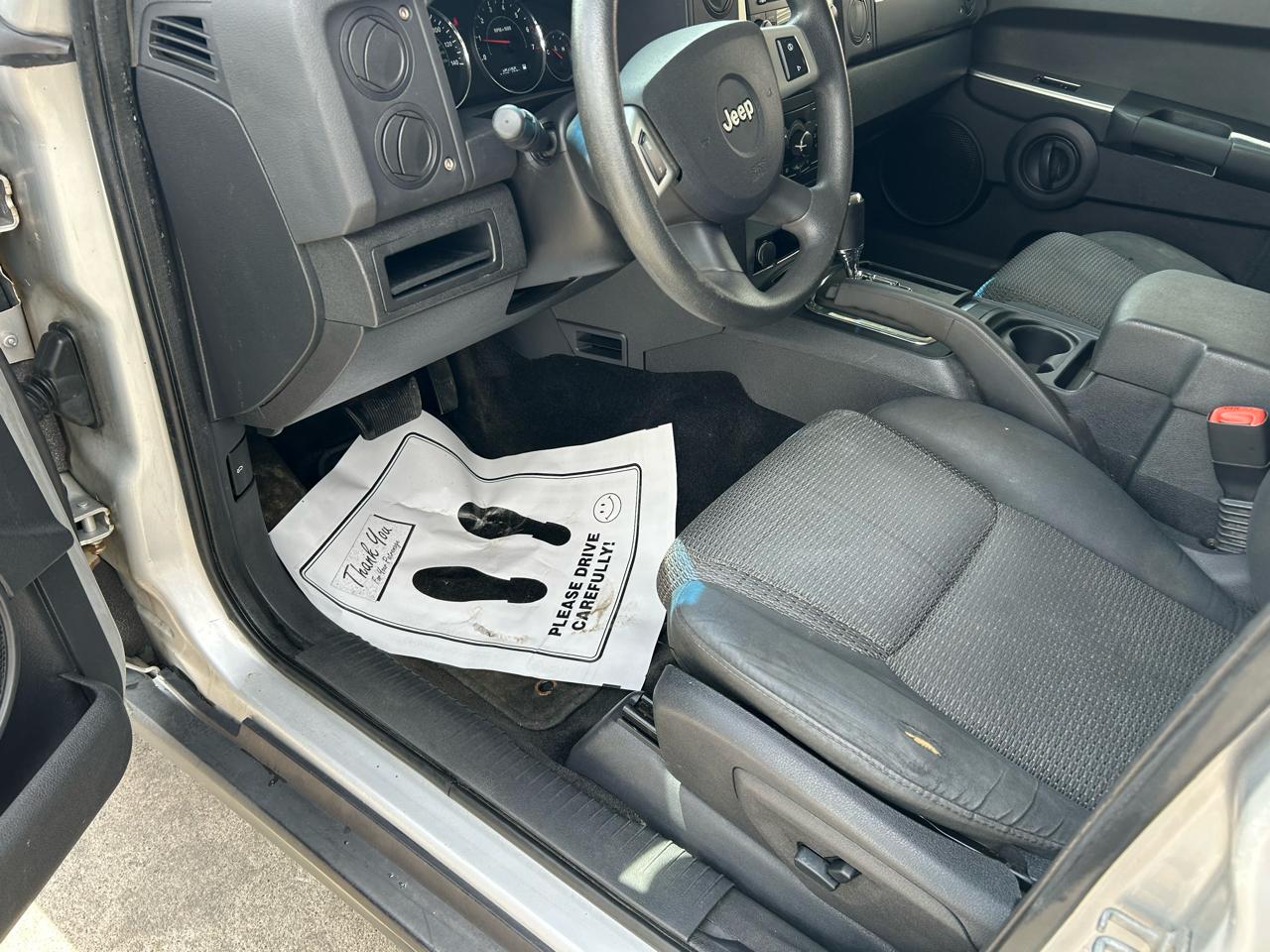 Jeep Commander Sport 4WD 2008