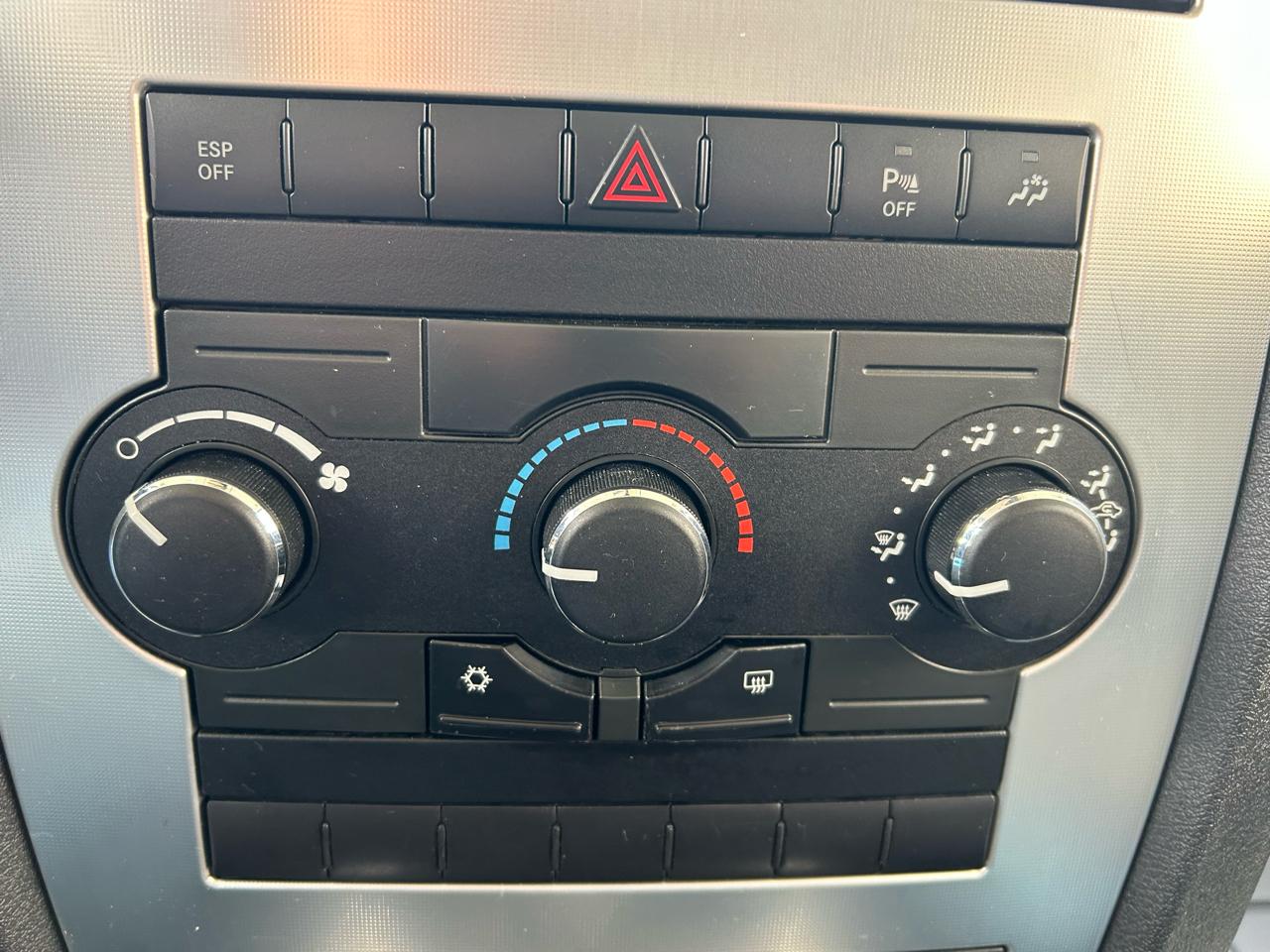 Jeep Commander Sport 4WD 2008