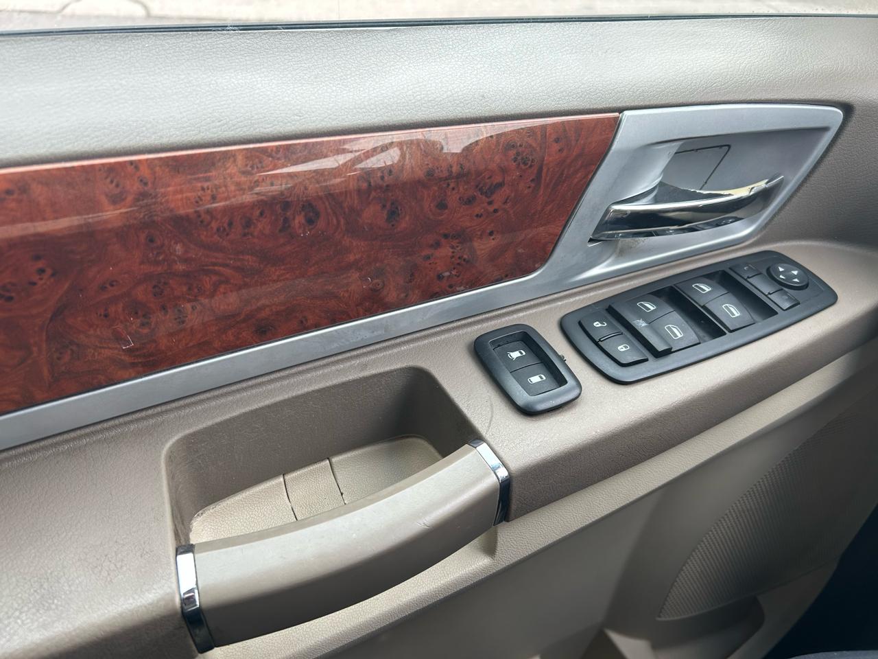 Chrysler Town & Country Touring 2009