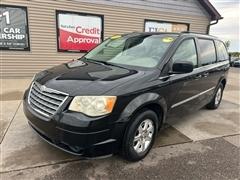 2009 Chrysler Town & Country 