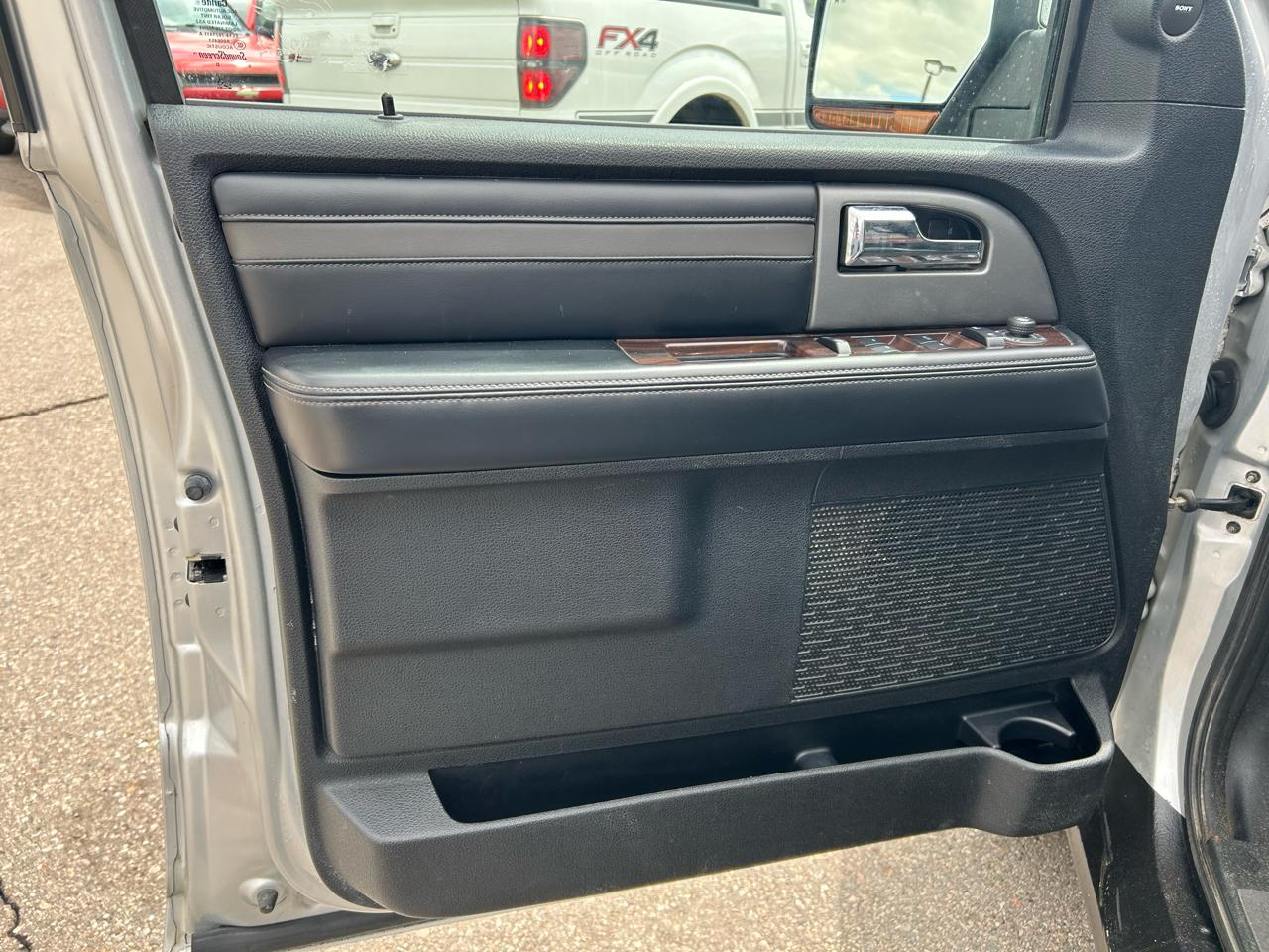 Ford Expedition Platinum 4WD 2015