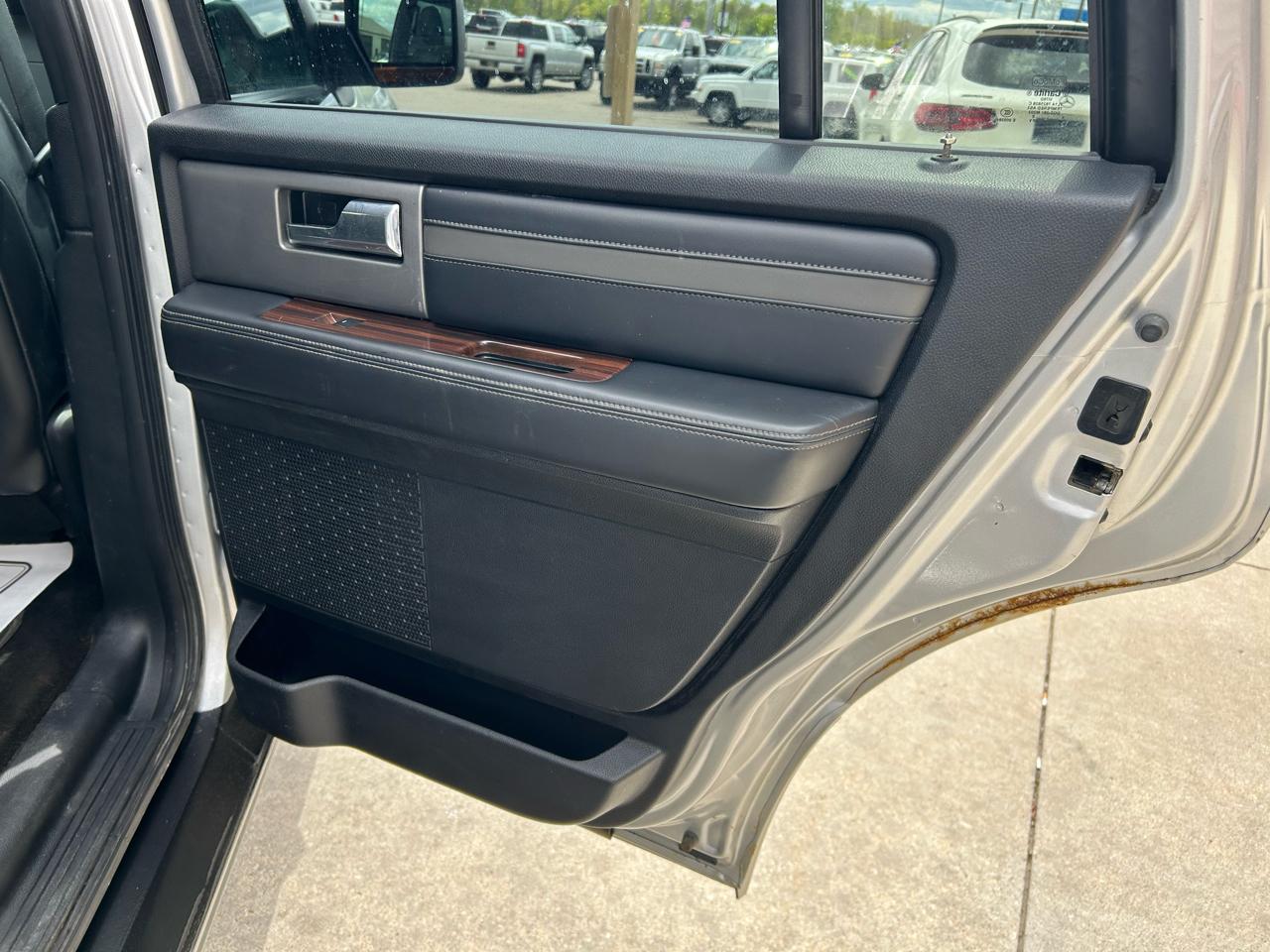 Ford Expedition Platinum 4WD 2015