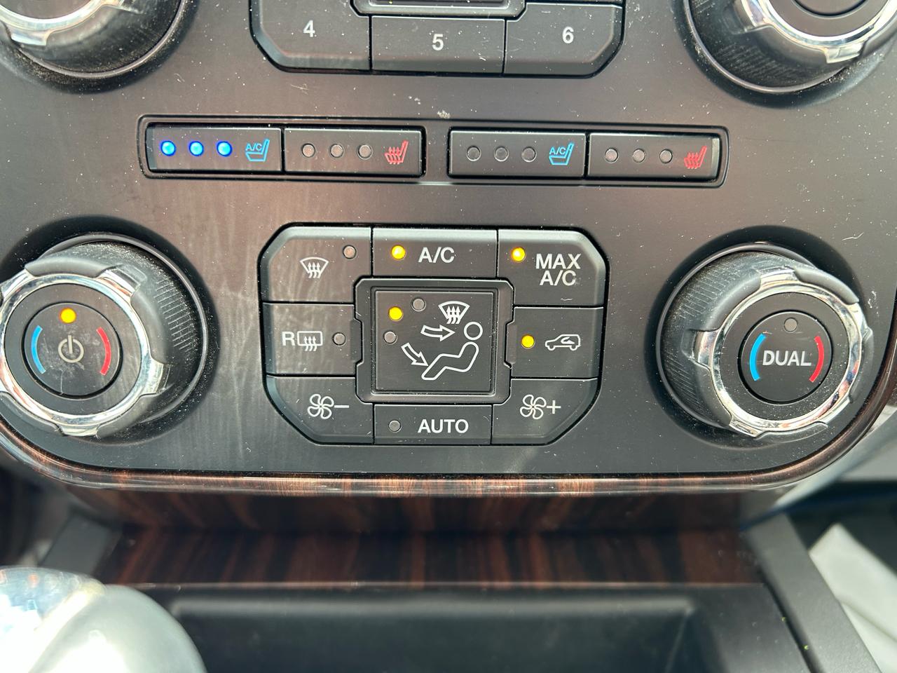 Ford Expedition Platinum 4WD 2015