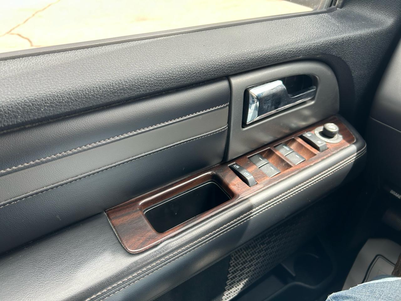 Ford Expedition Platinum 4WD 2015