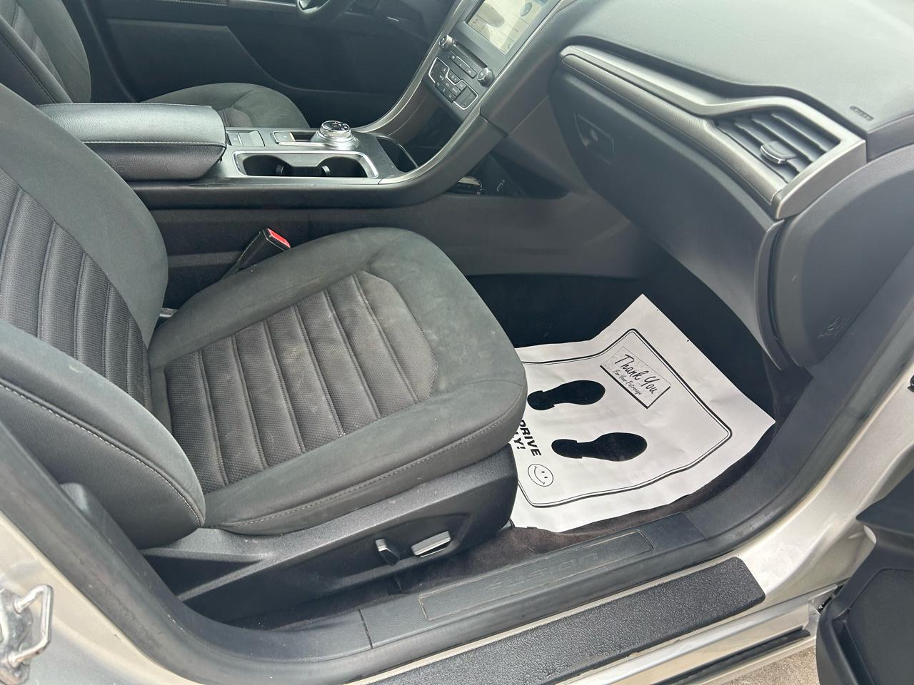 Ford Fusion SE 2017