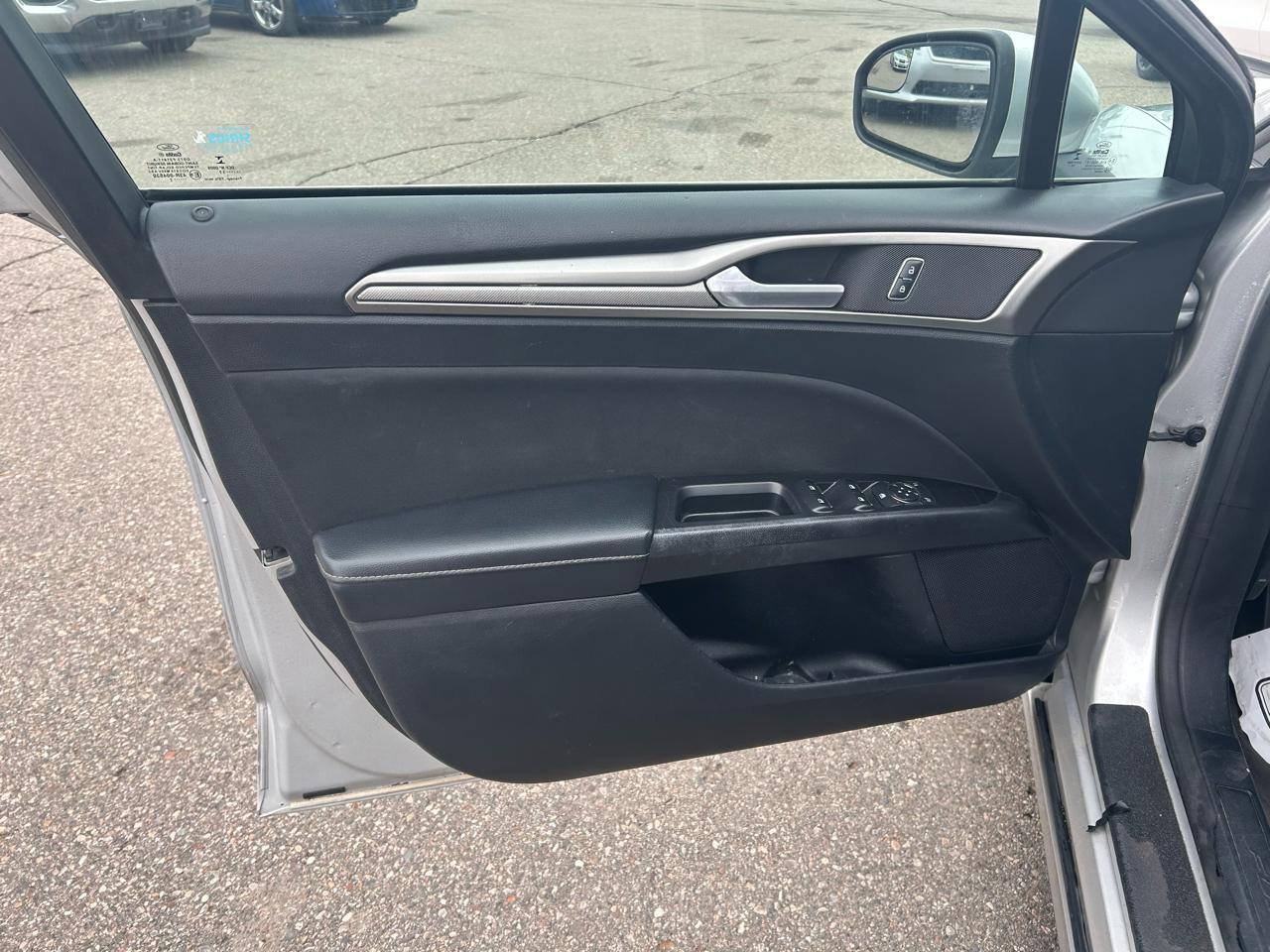 Ford Fusion SE 2017