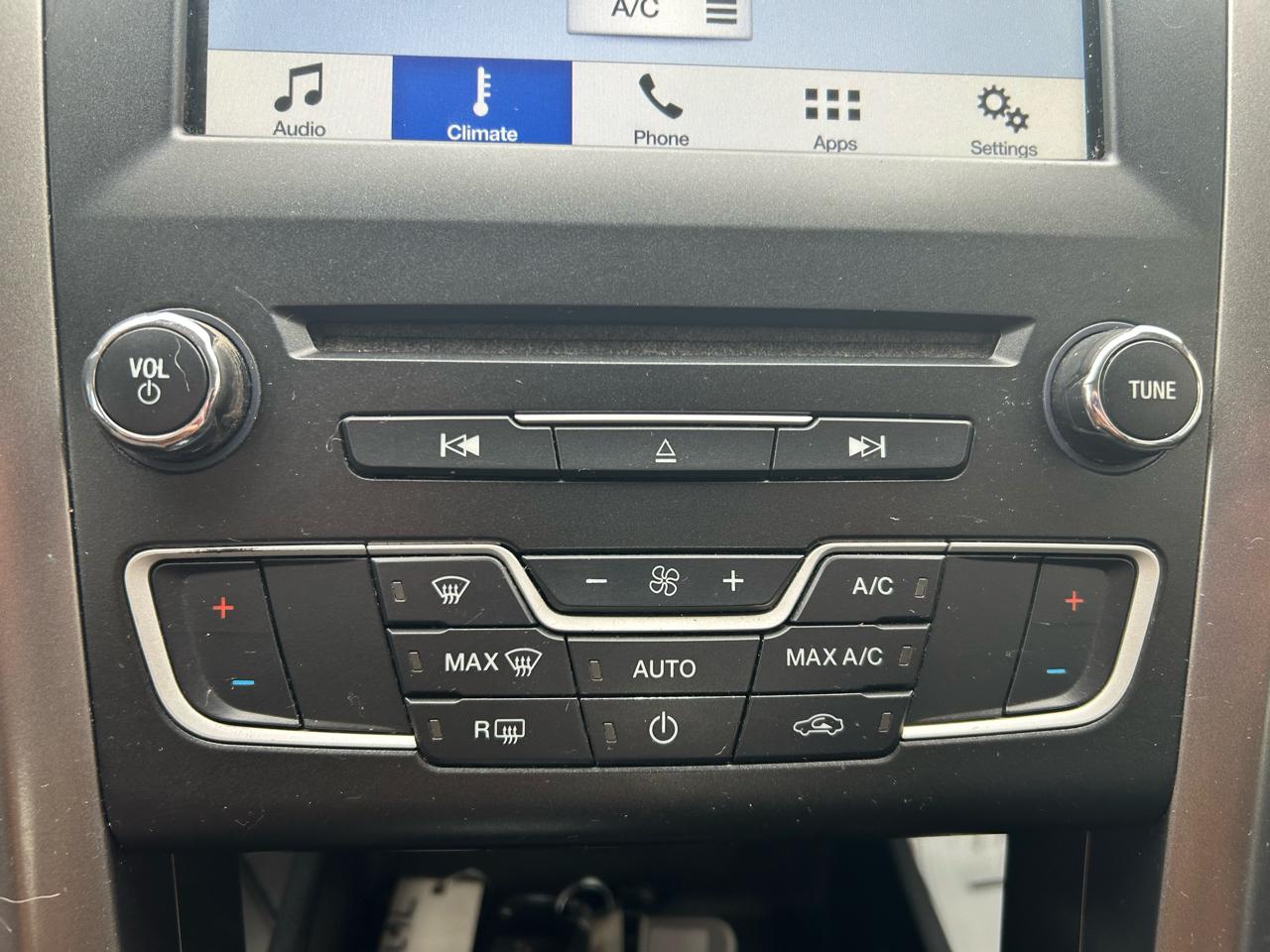Ford Fusion SE 2017