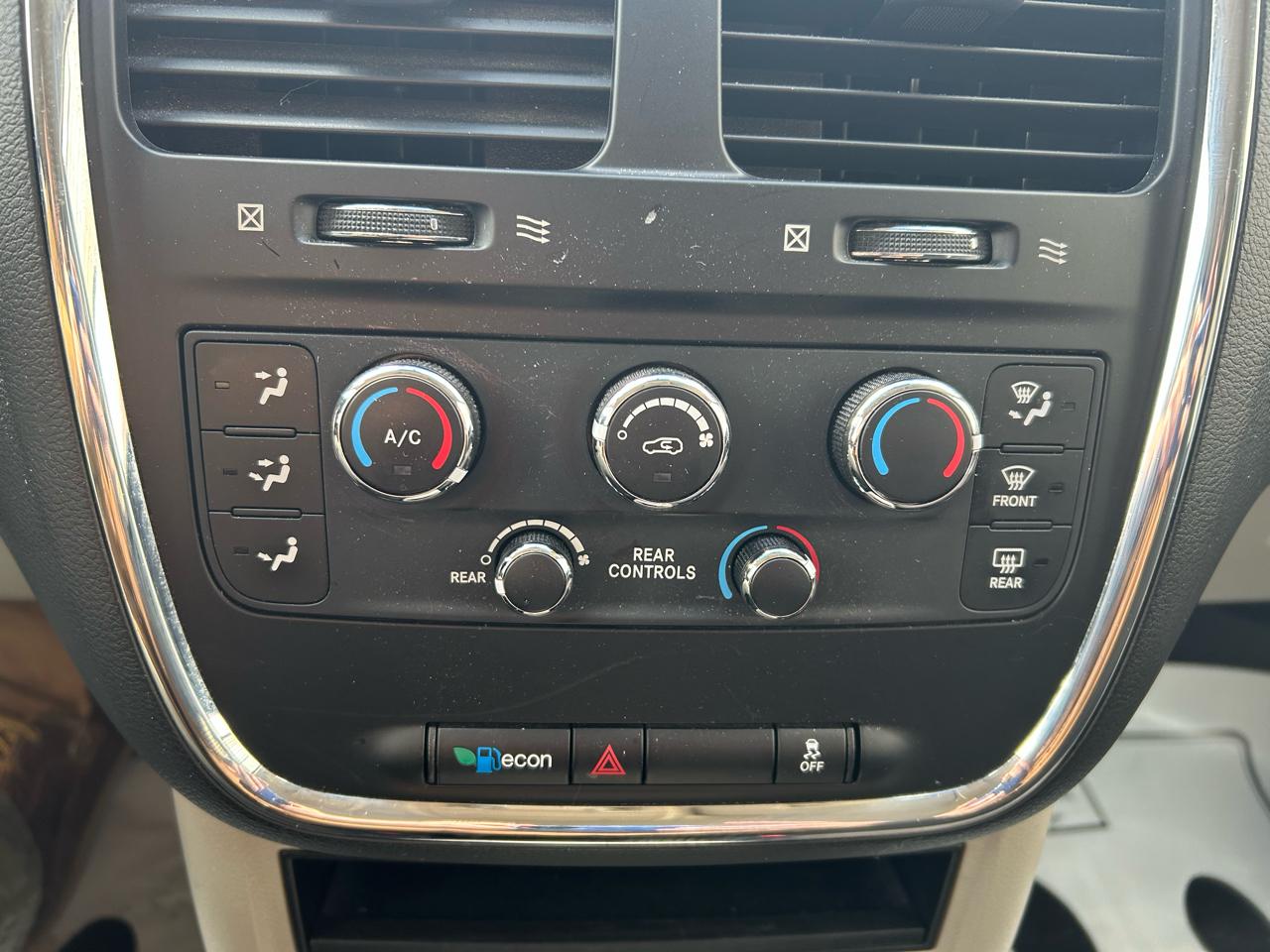 Dodge Grand Caravan SE 2013