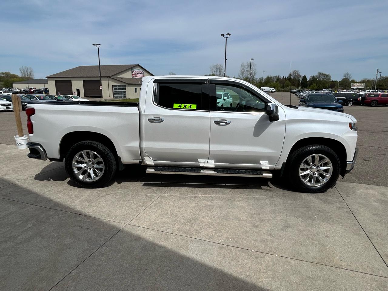 Chevrolet Silverado 1500 Limited LTZ Crew Cab 4WD 2022