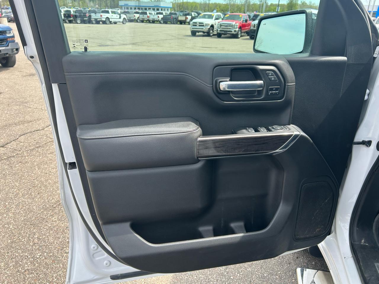 Chevrolet Silverado 1500 Limited LTZ Crew Cab 4WD 2022