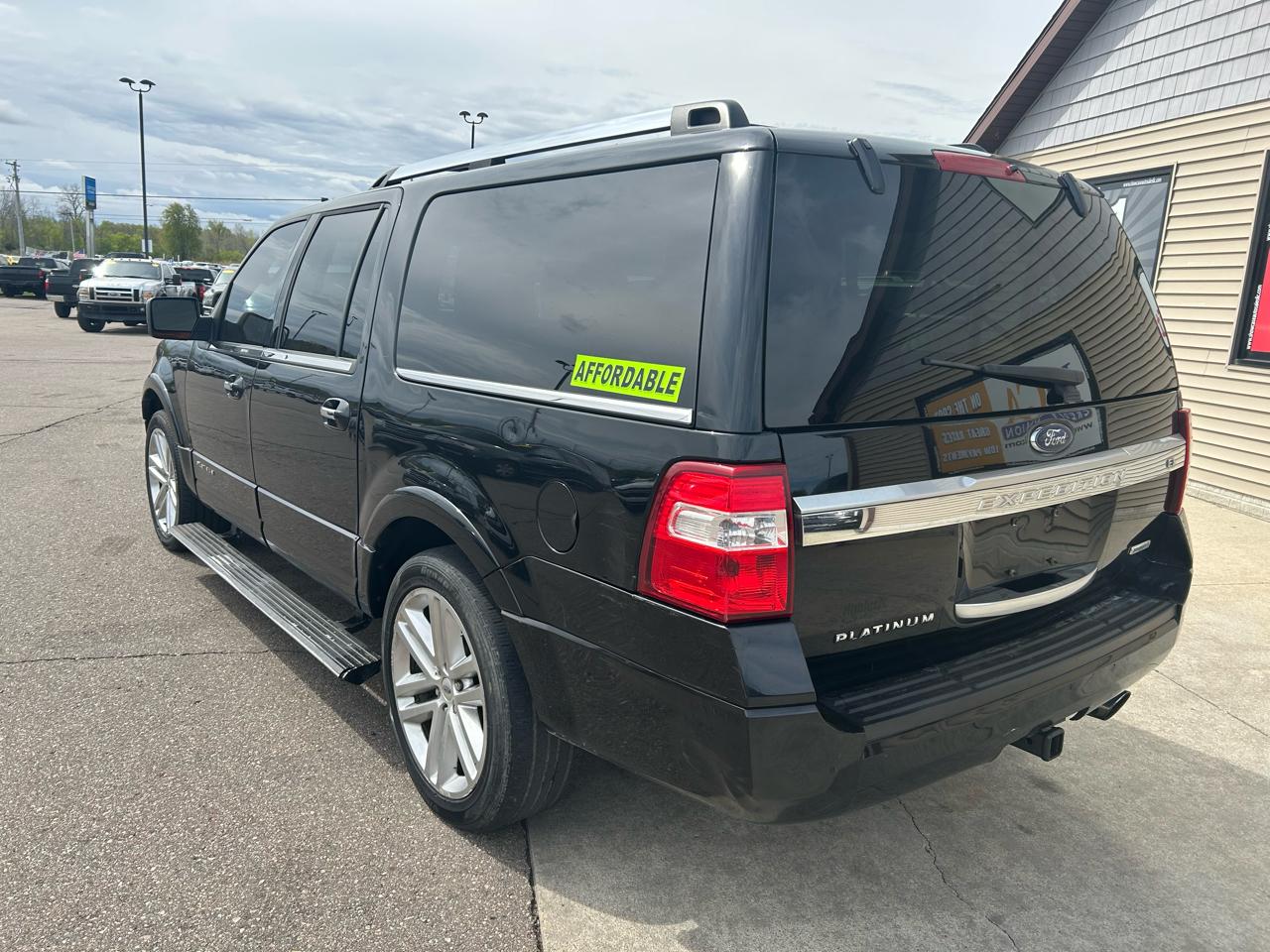 Ford Expedition EL Platinum 4WD 2017