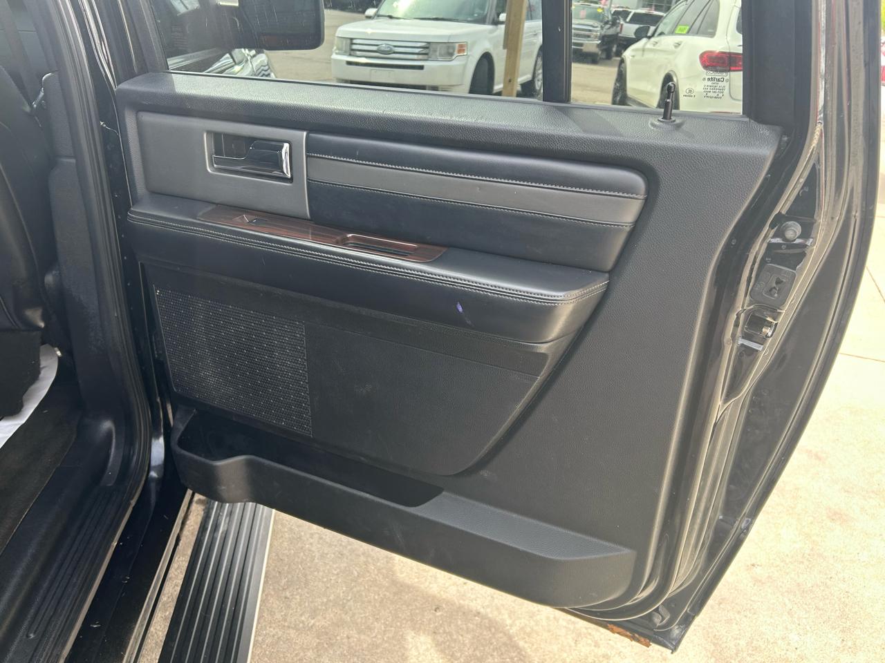 Ford Expedition EL Platinum 4WD 2017
