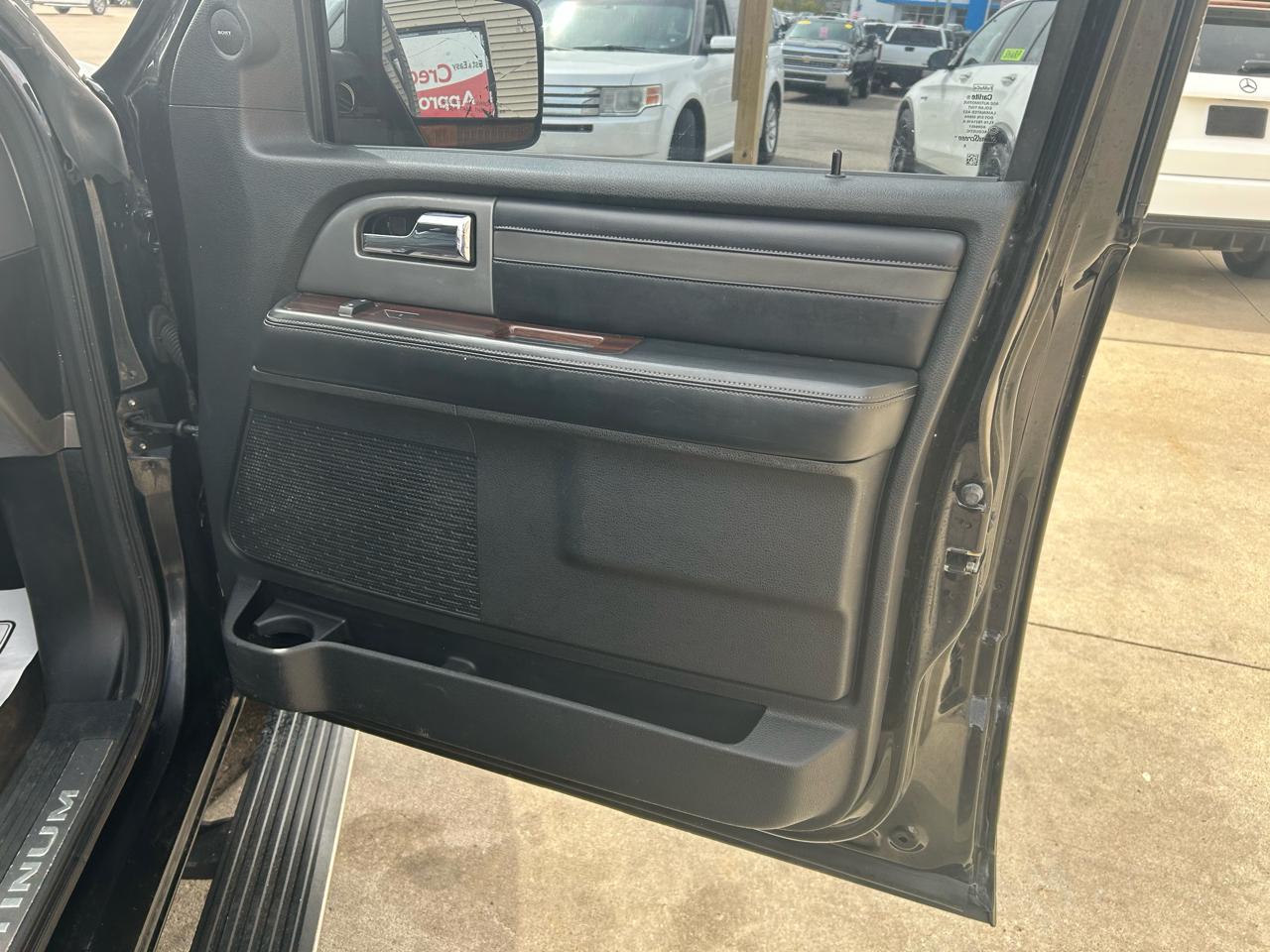 Ford Expedition EL Platinum 4WD 2017