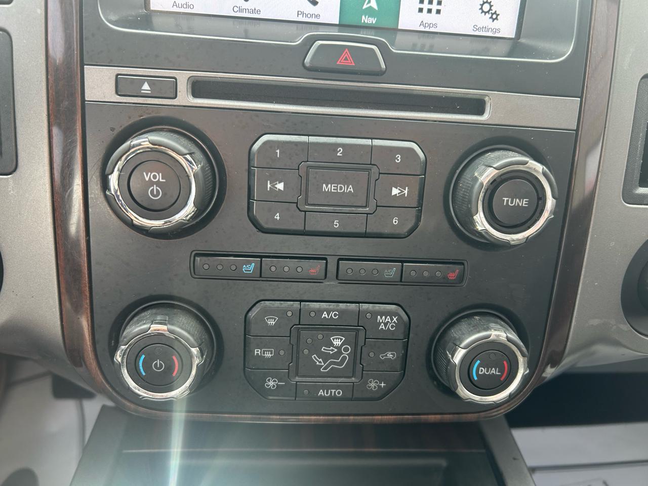 Ford Expedition EL Platinum 4WD 2017