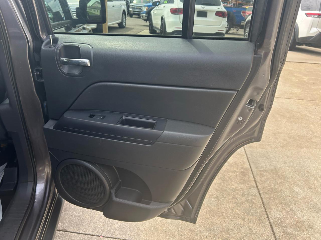 Jeep Patriot Latitude 2WD 2014