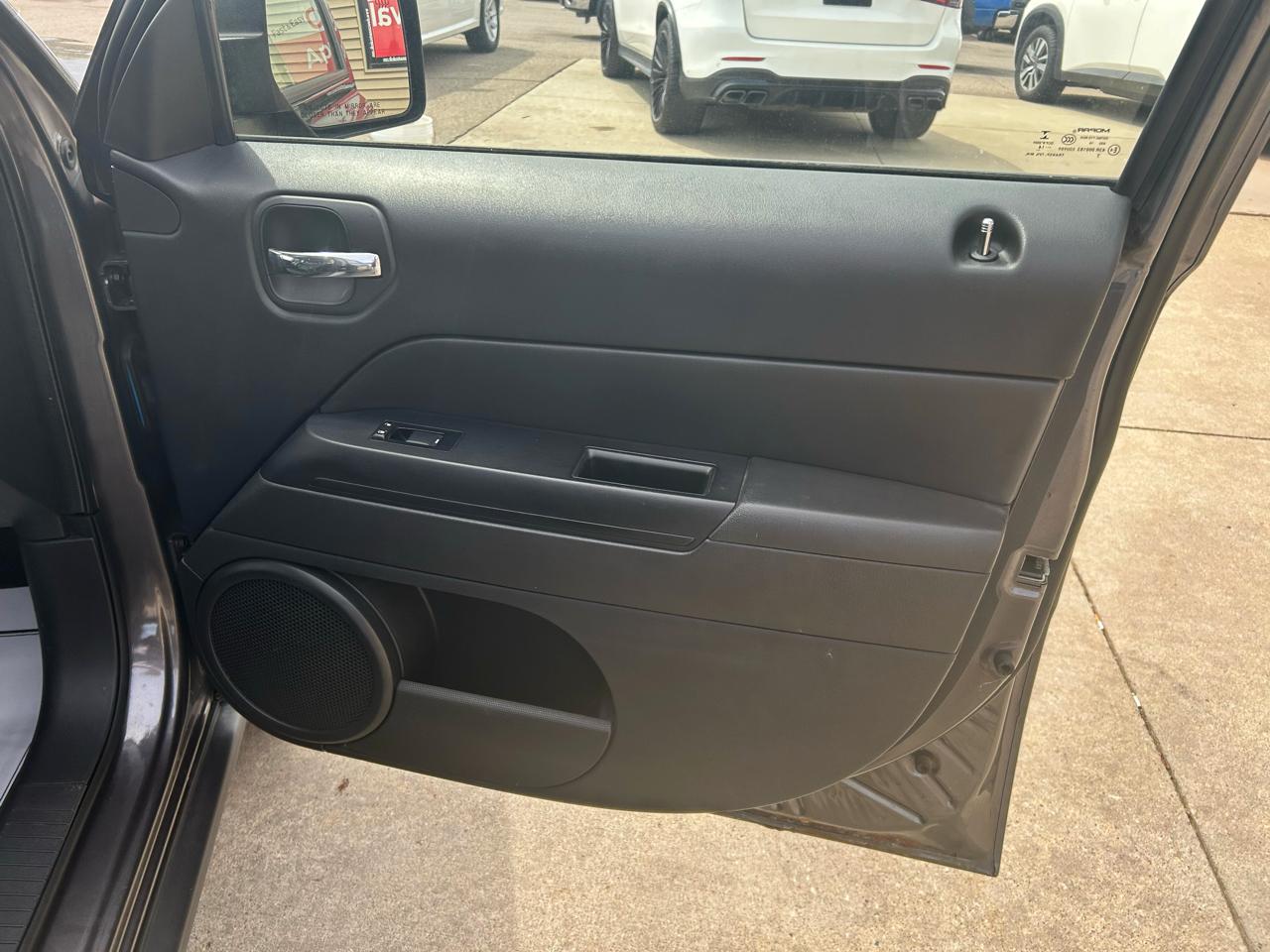 Jeep Patriot Latitude 2WD 2014
