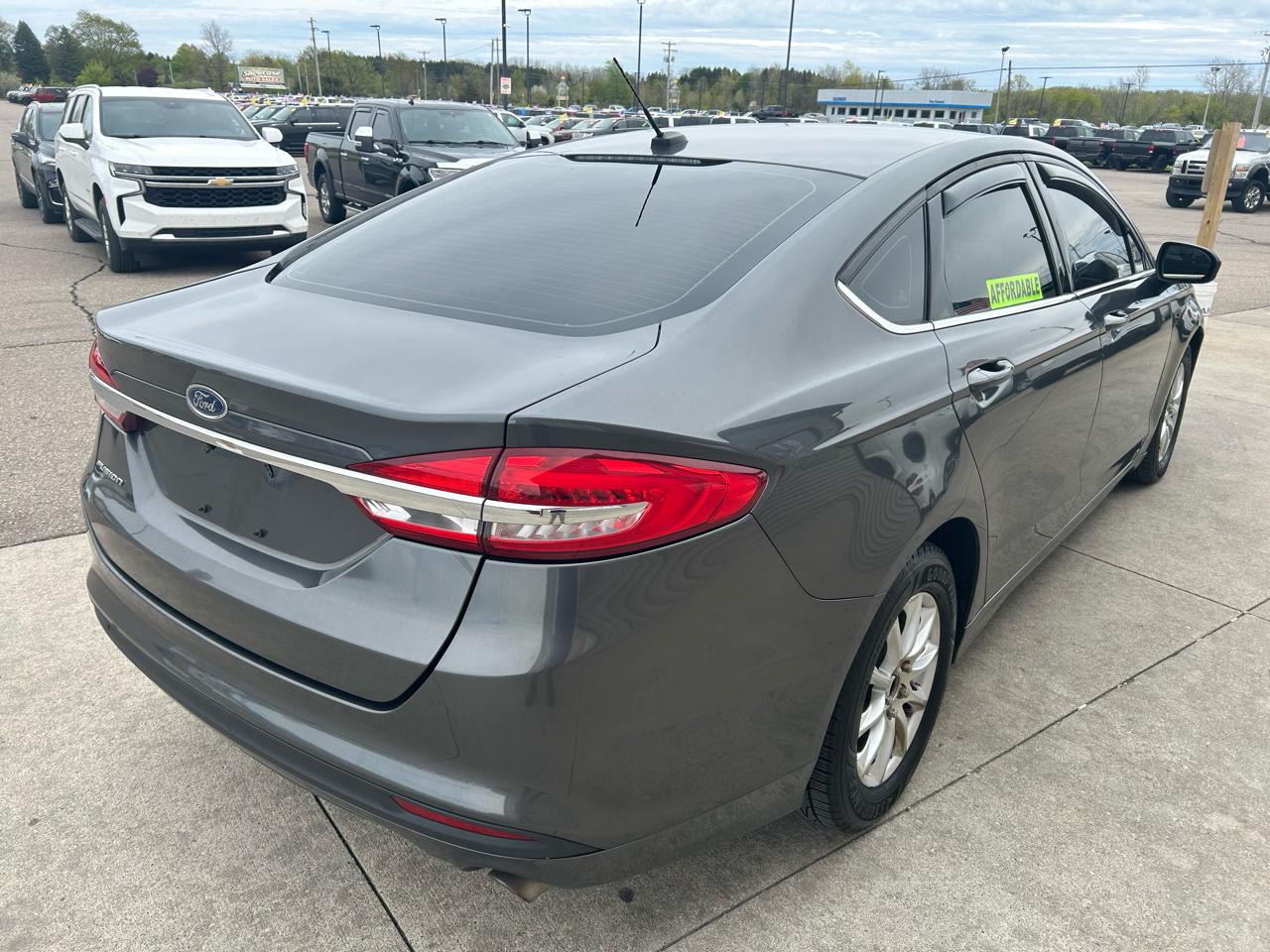 Ford Fusion S 2017
