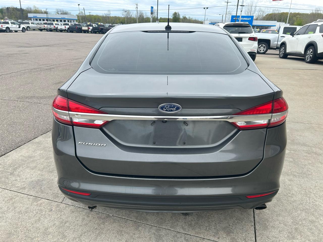 Ford Fusion S 2017