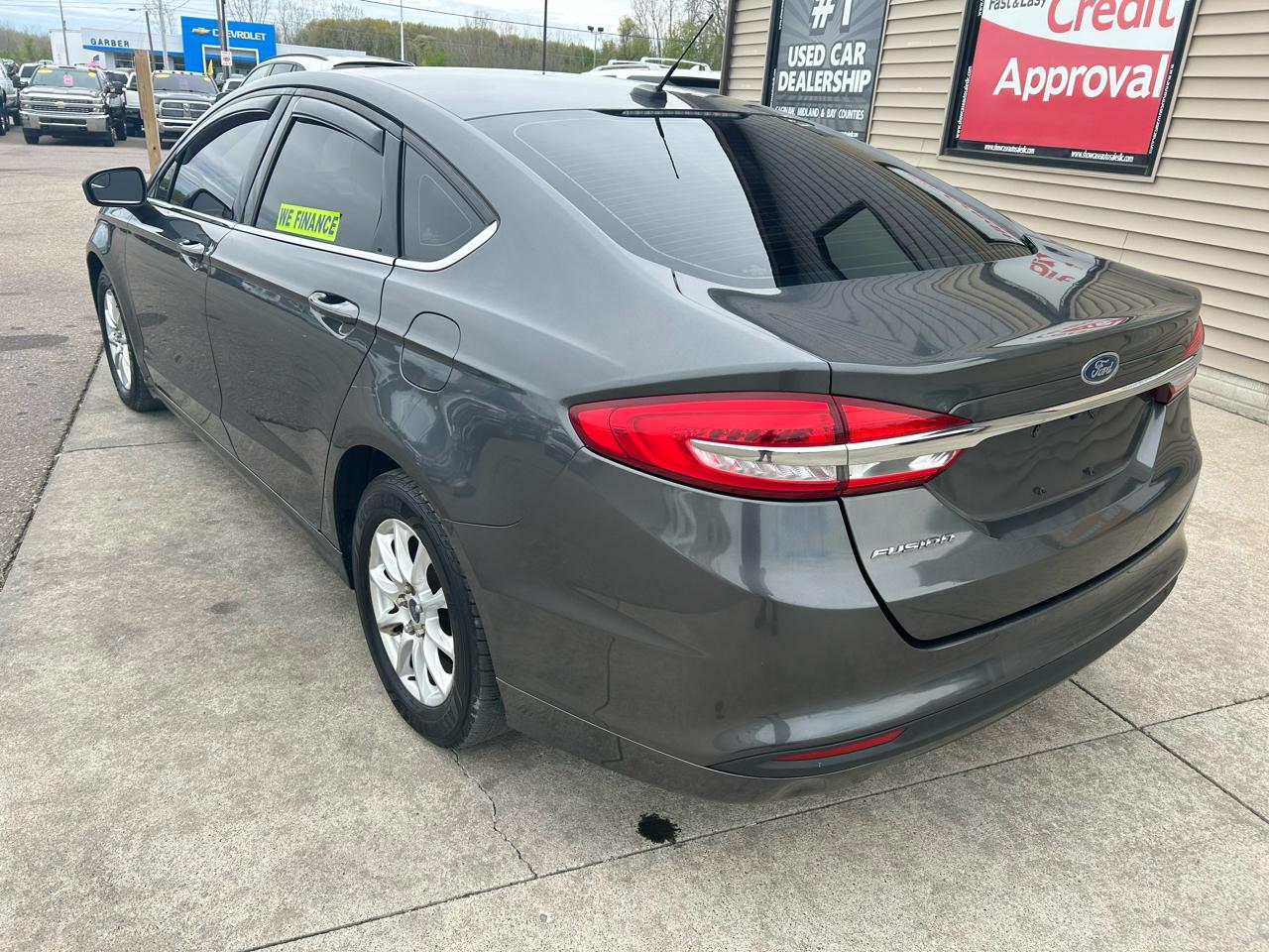 Ford Fusion S 2017