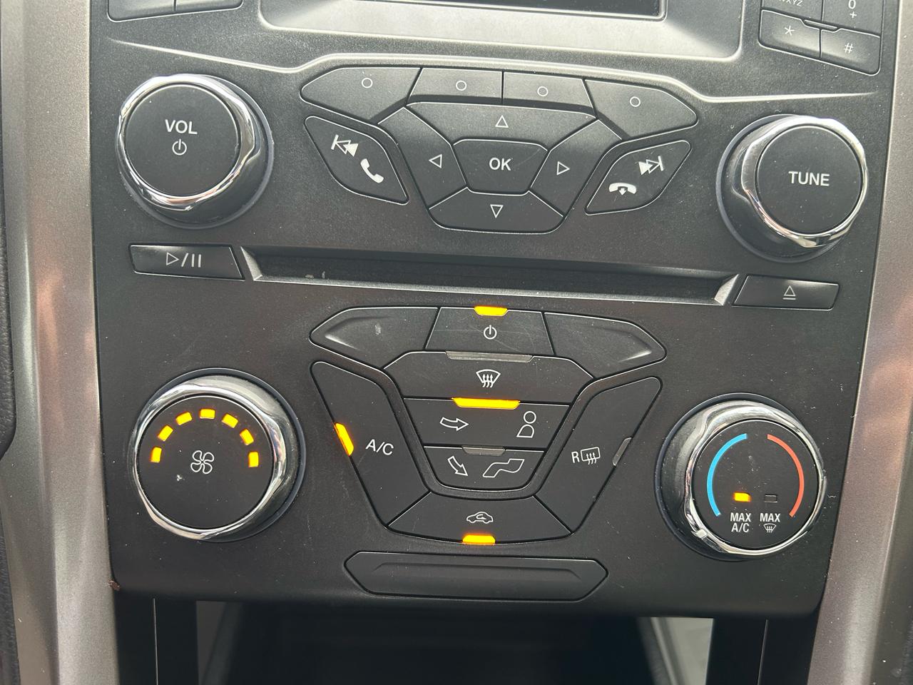Ford Fusion S 2017