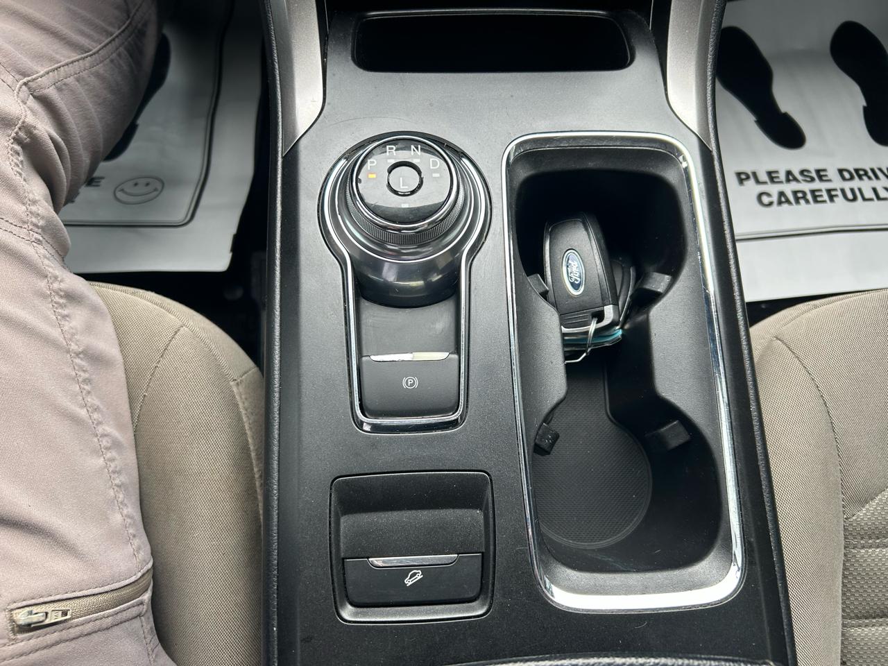 Ford Fusion S 2017