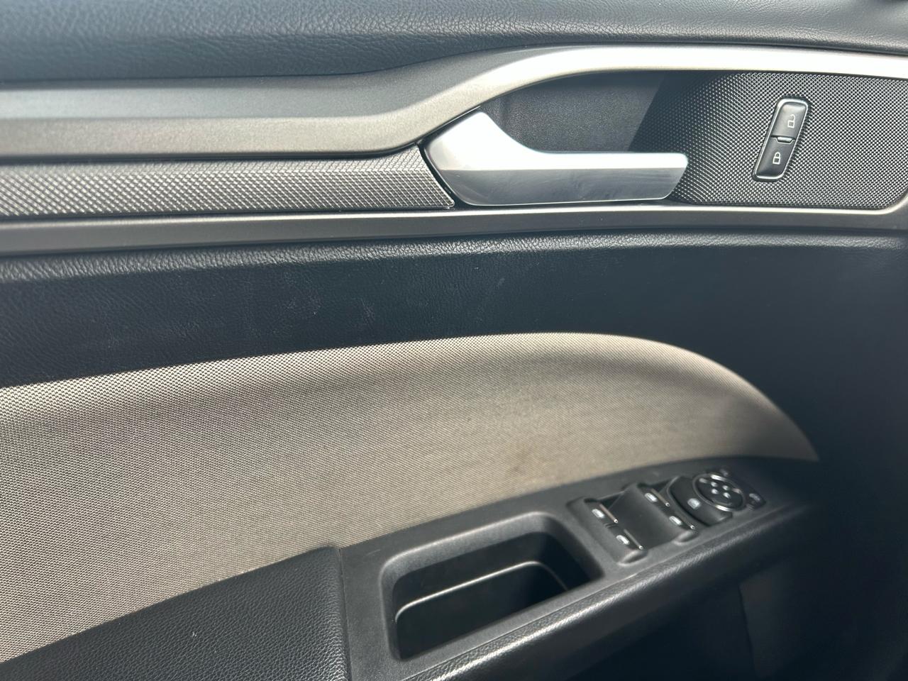 Ford Fusion S 2017